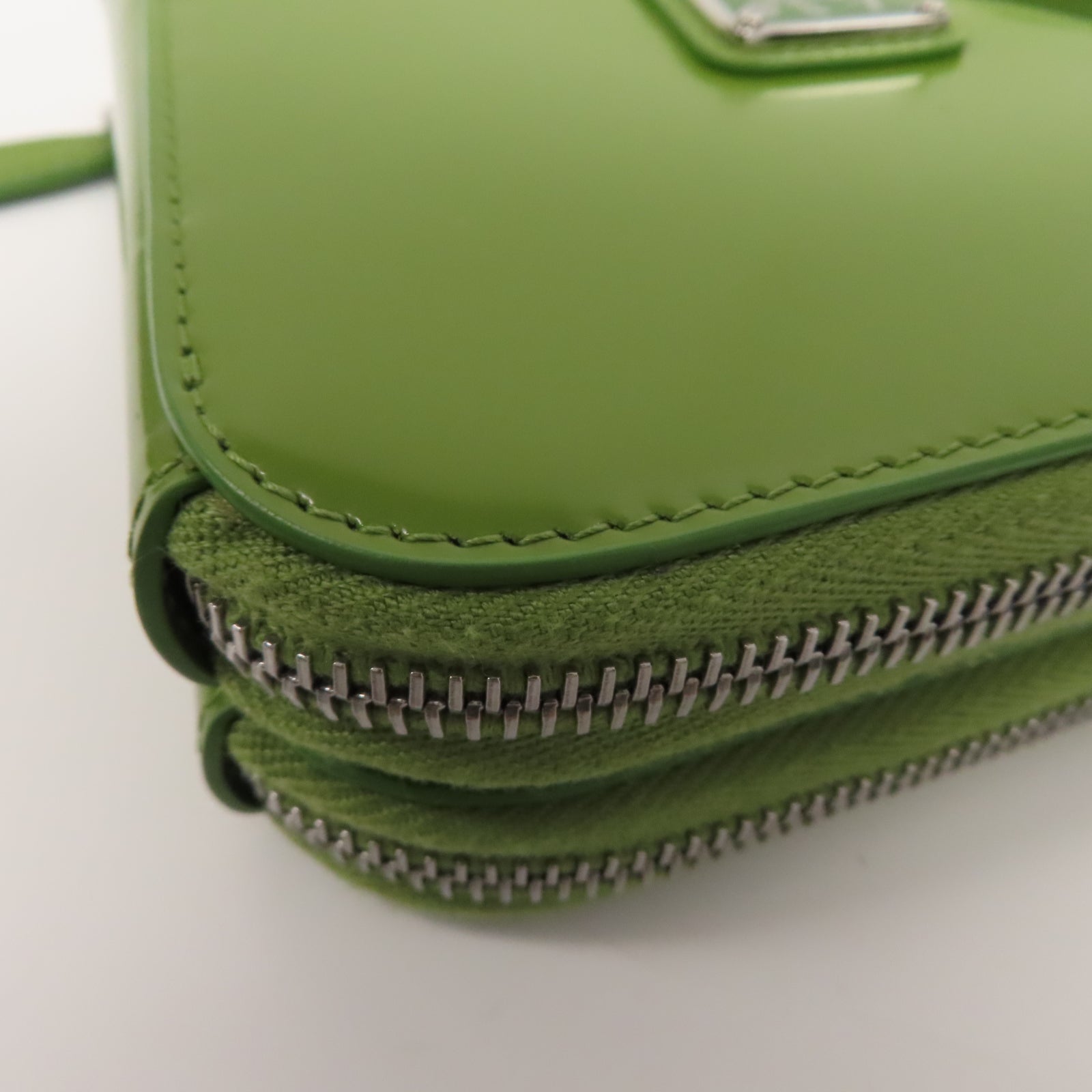 PRADA 牛皮皮革Mini Contenitori銀扣鏈帶手挽肩背兩用袋綠色