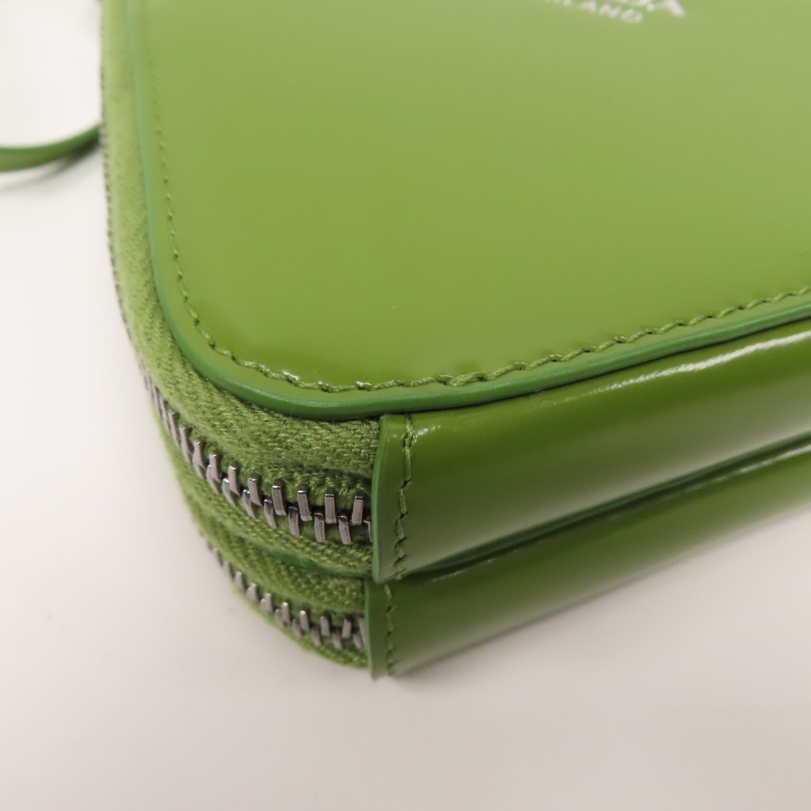 PRADA 牛皮皮革Mini Contenitori銀扣鏈帶手挽肩背兩用袋綠色
