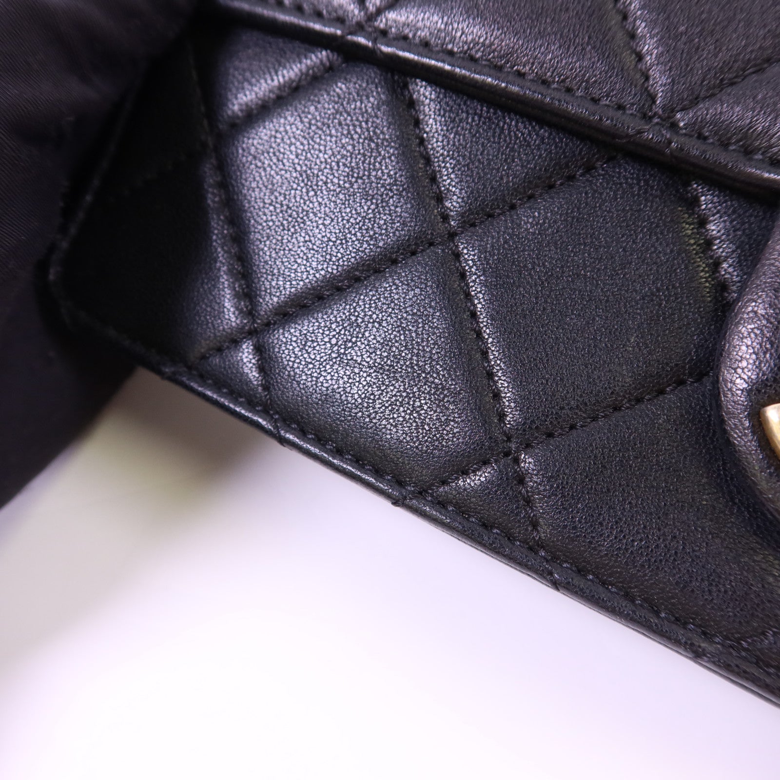 CHANEL 牛皮皮革Shoulder Bag金扣鏈帶肩背袋