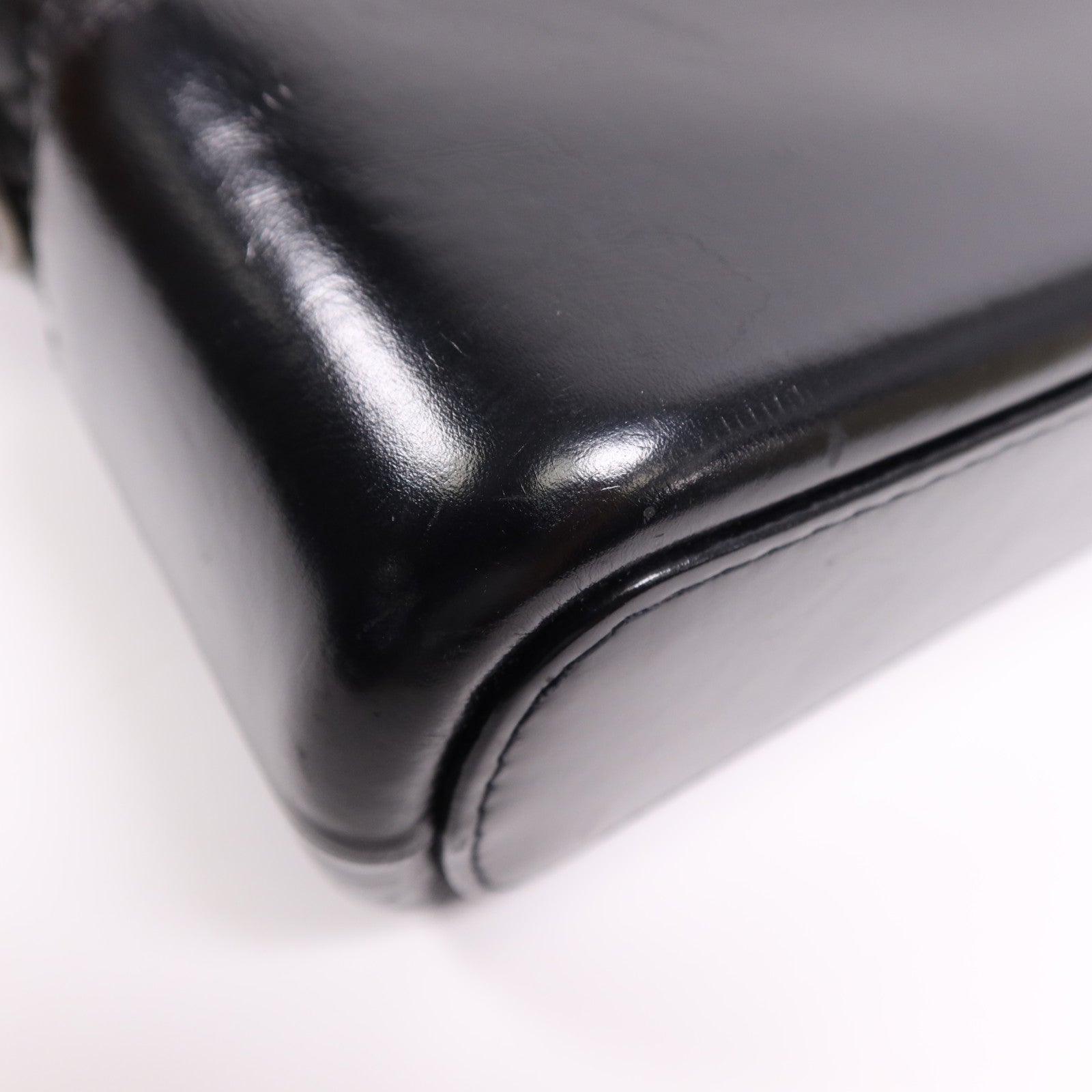 CHANEL 牛皮皮革Gabrielle Medium鏈帶肩背袋