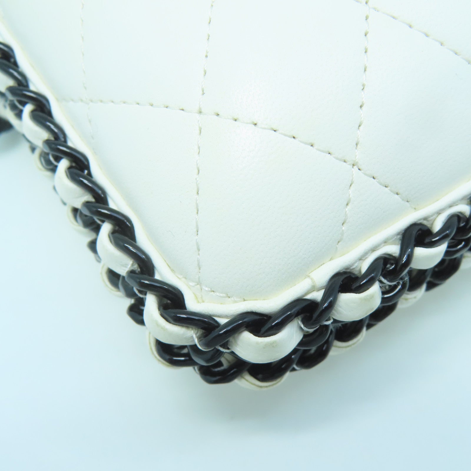 CHANEL Cowhide Leather Chain Shoulder Silver Buckle Chain Belt Shoulder Bag White