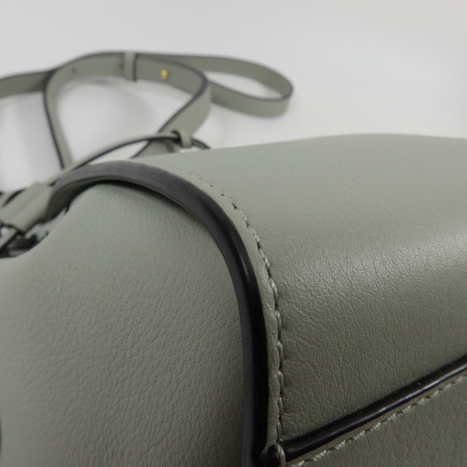 LOEWE 牛皮皮革Mini Hammock Drawstring手挽肩背兩用袋