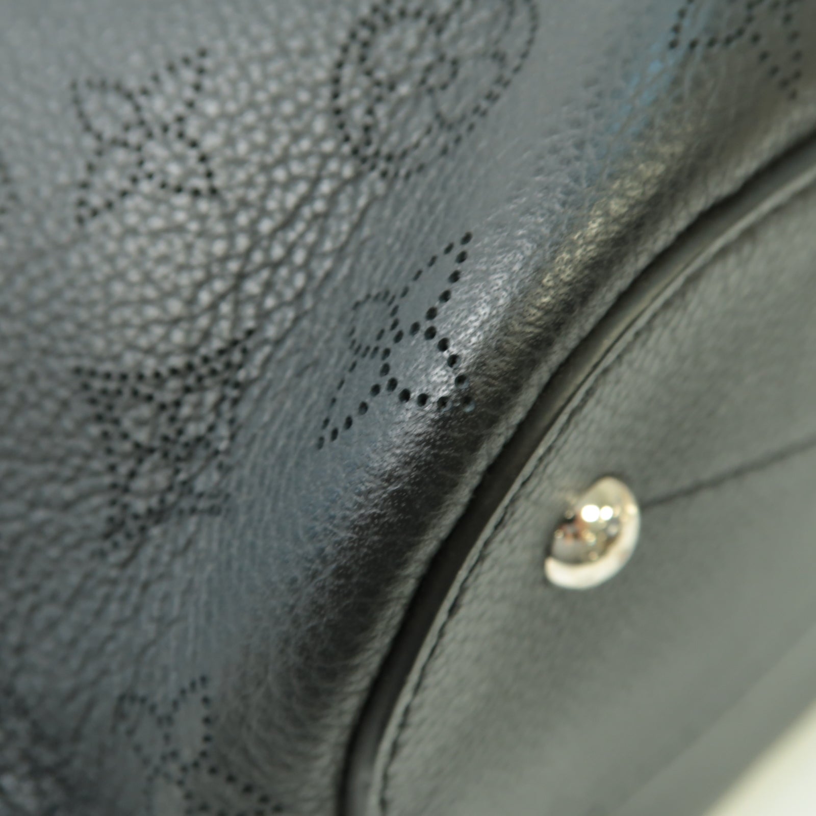 LOUIS VUITTON 【激減優惠】Mahina Giorlata銀扣手挽肩背兩用袋黒色