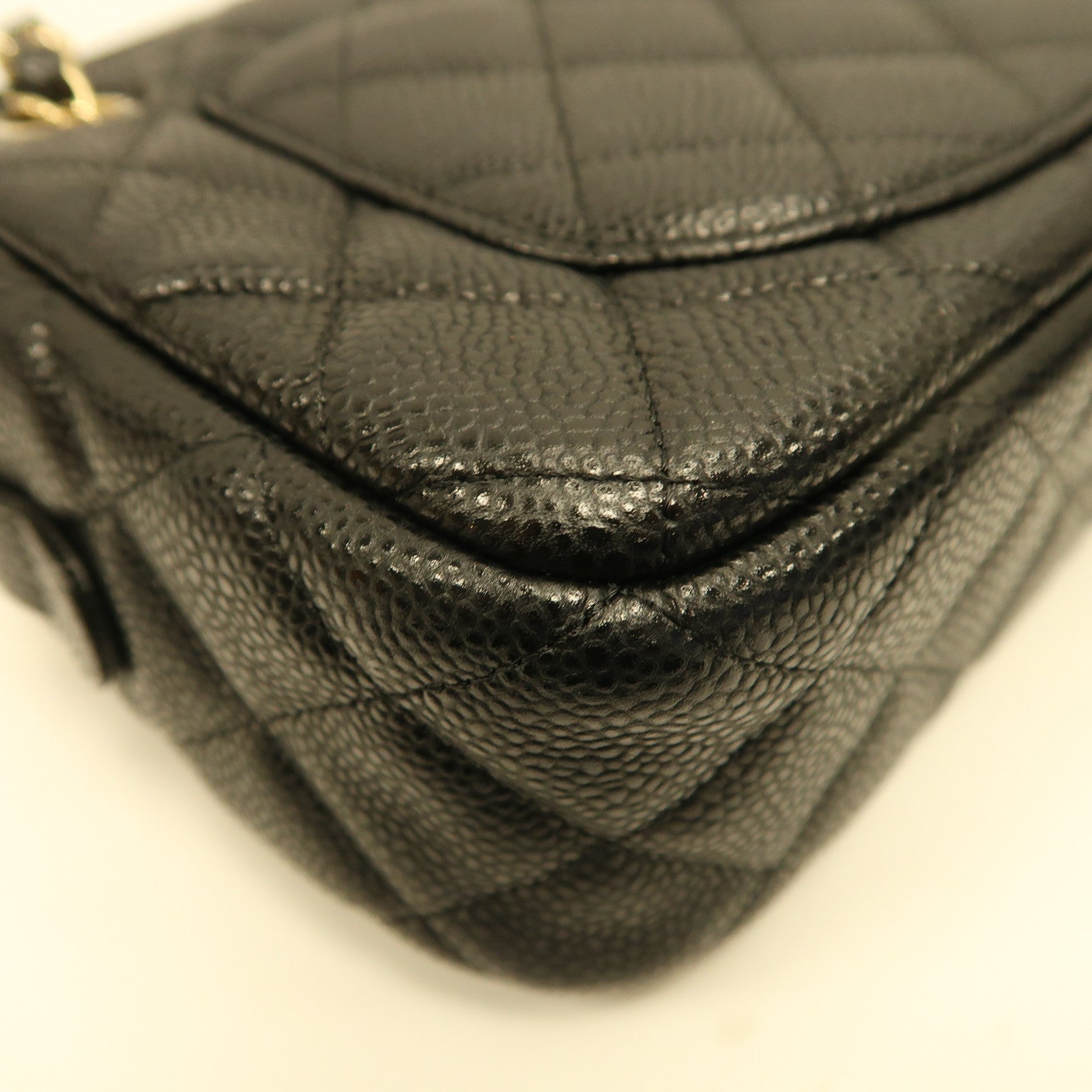 CHANEL 菱格Caviar皮革Chain Shoulder金扣鏈帶肩背袋黑色