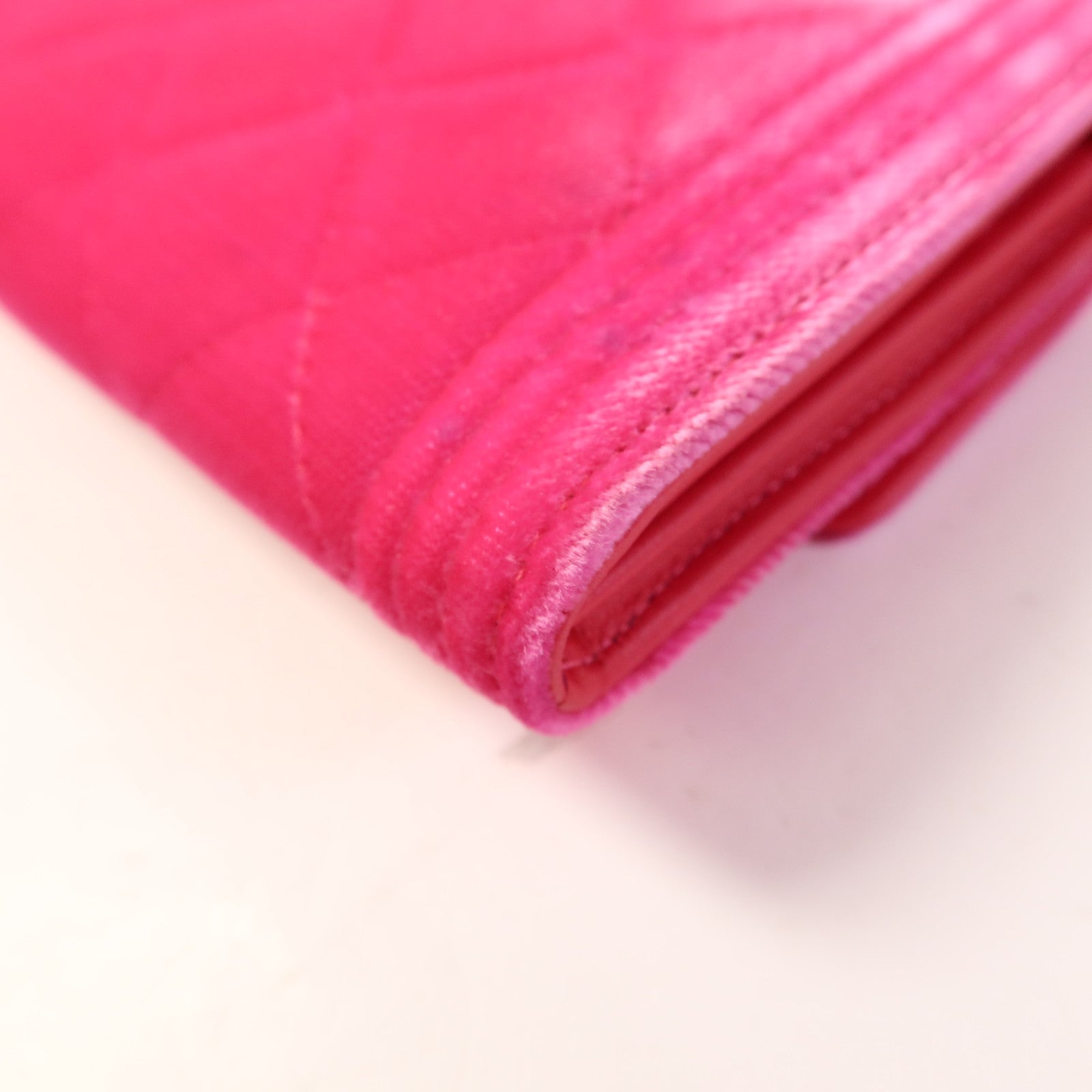 CHANEL 天鵝絨Boy WOC Wallet On Chain銀扣肩背袋