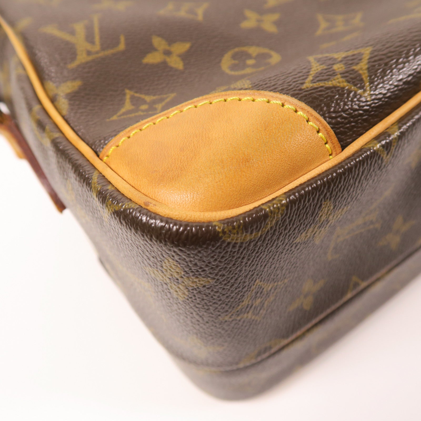 LOUIS VUITTON【激減優惠】 Monogram Nile金扣肩背袋