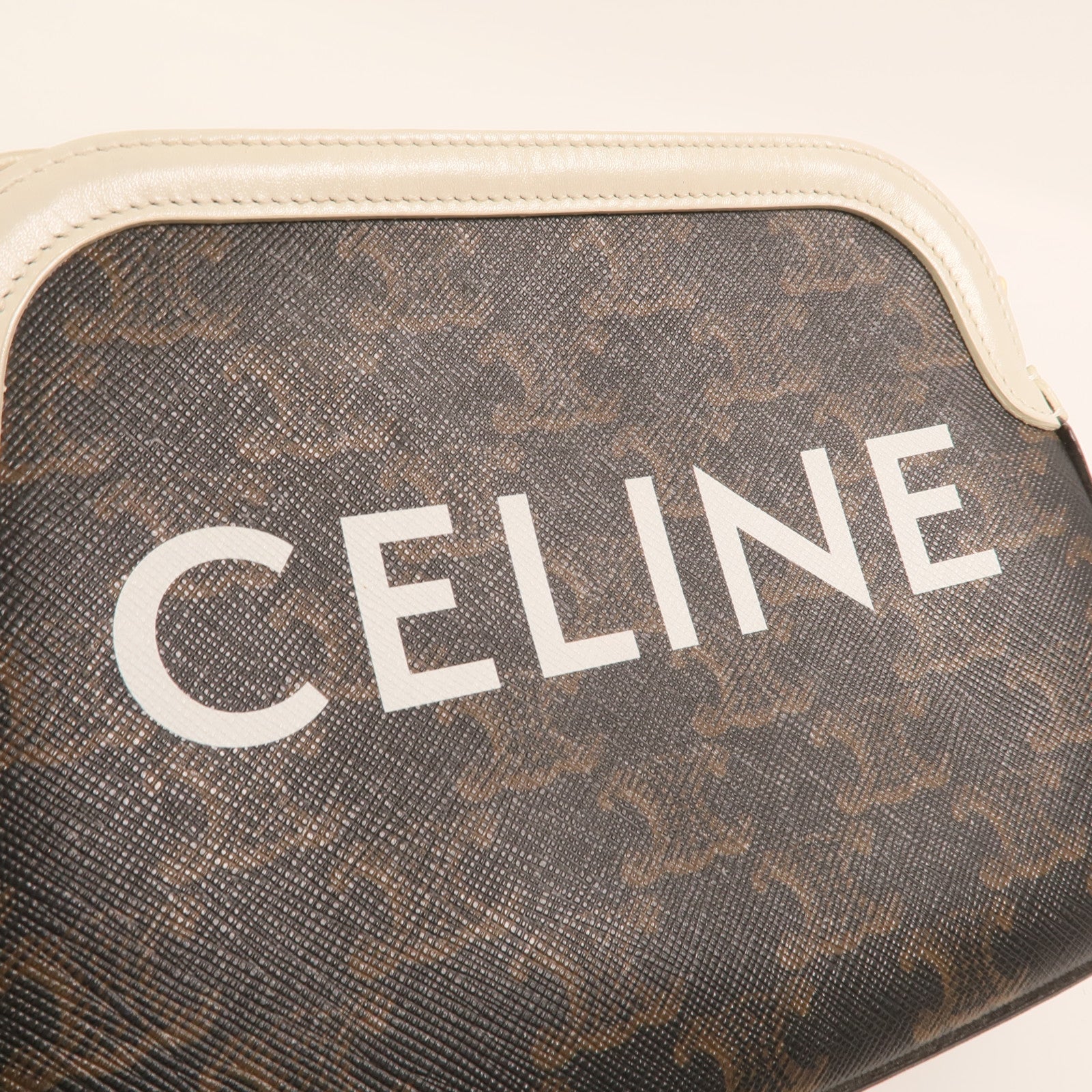 CELINE 塗層帆布Camera Bag金扣肩背袋