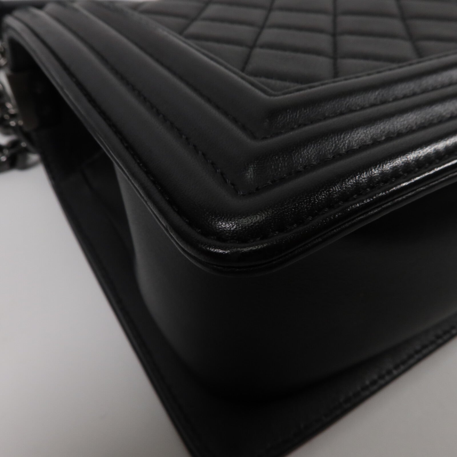 CHANEL 羊皮皮革Boy 25鏈帶肩背袋