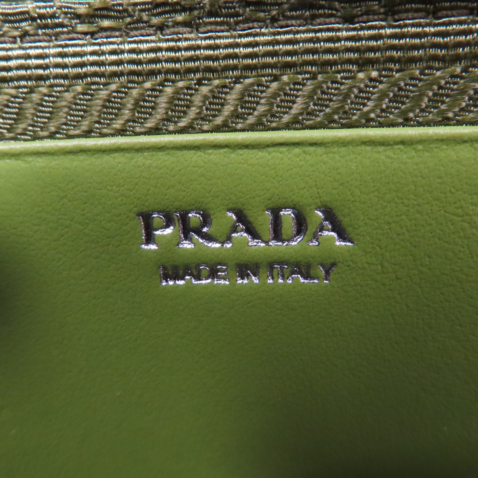 PRADA 牛皮皮革Mini Contenitori銀扣鏈帶手挽肩背兩用袋綠色