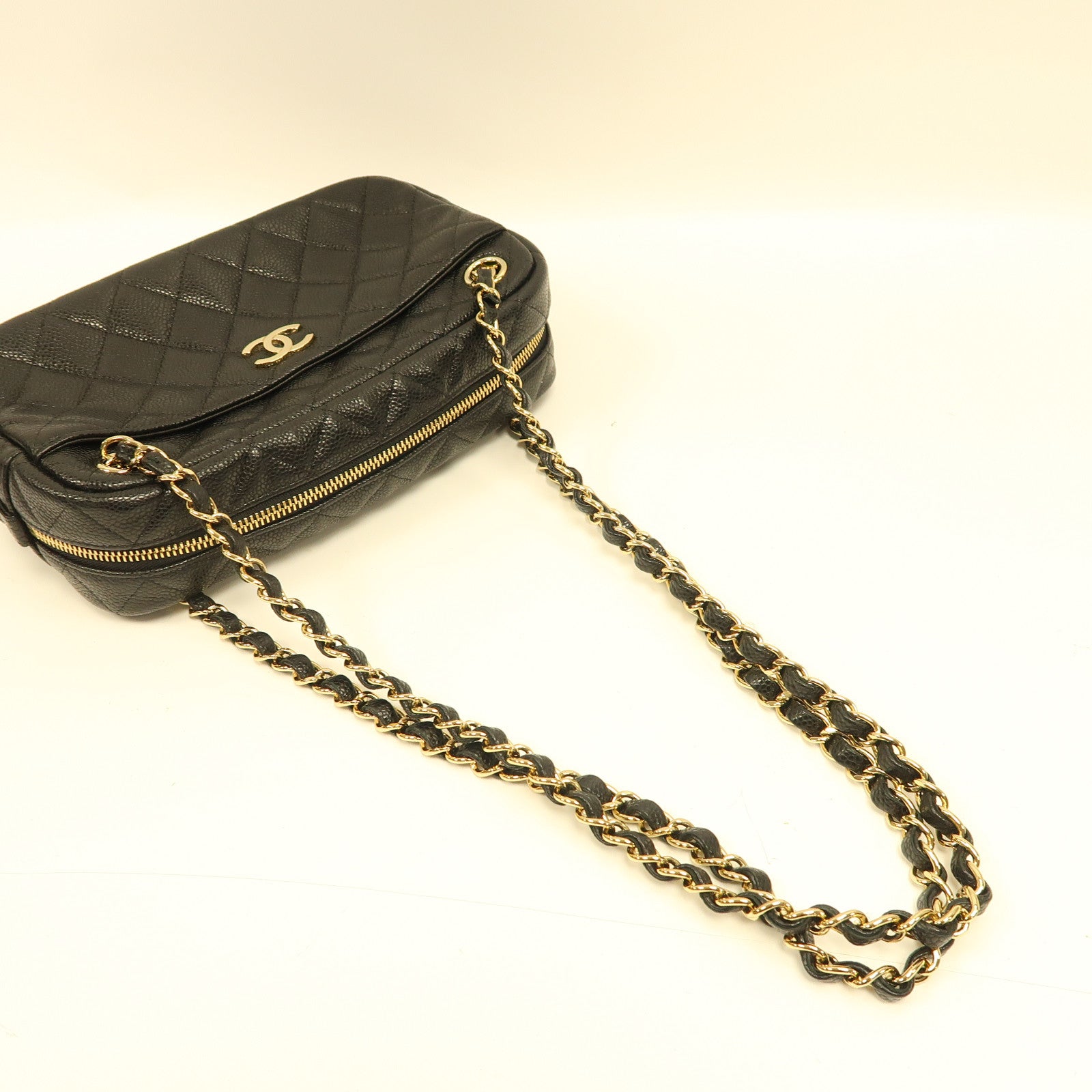 CHANEL 菱格Caviar皮革Chain Shoulder金扣鏈帶肩背袋黑色