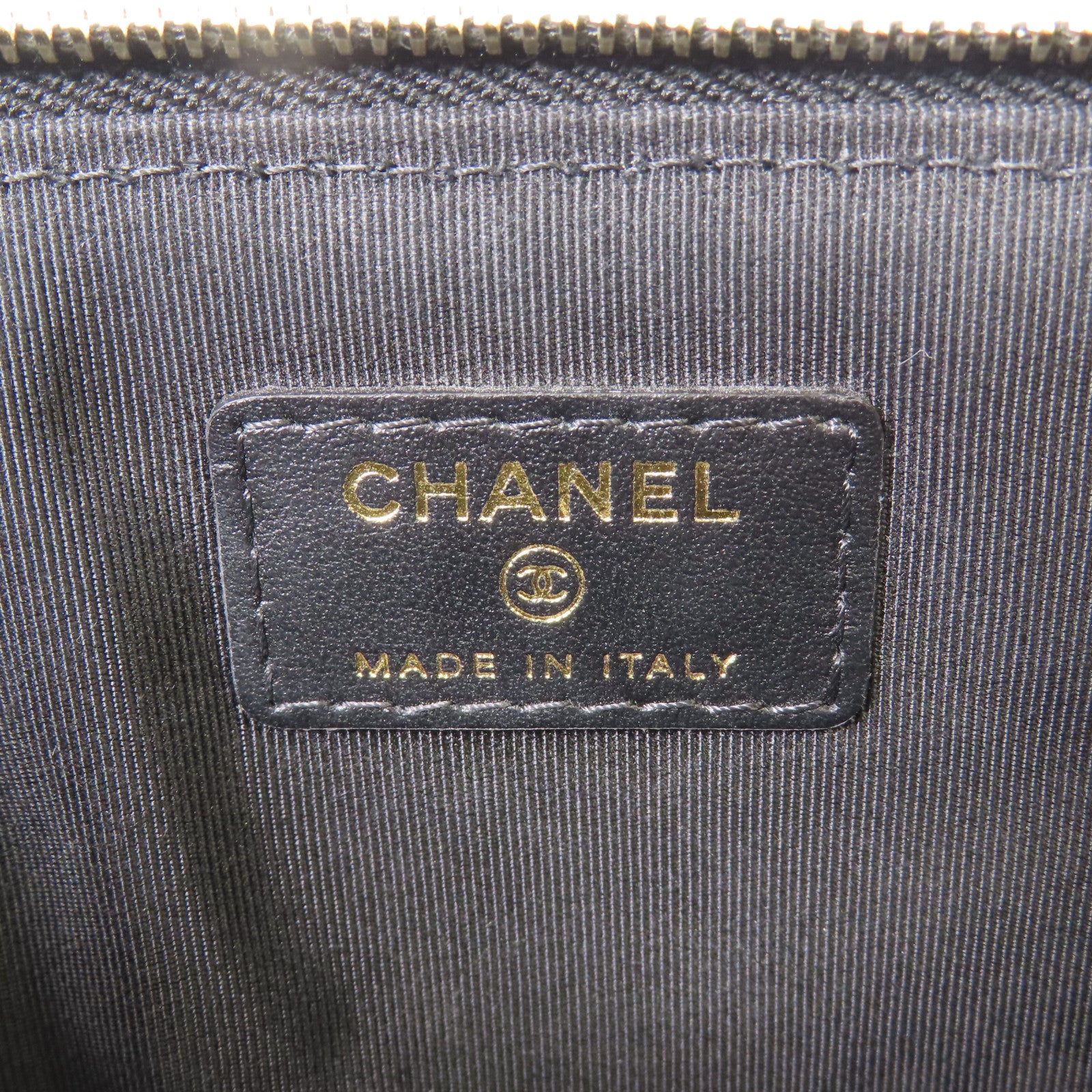 CHANEL 牛皮皮革Pouch/Clutch金扣手拿包