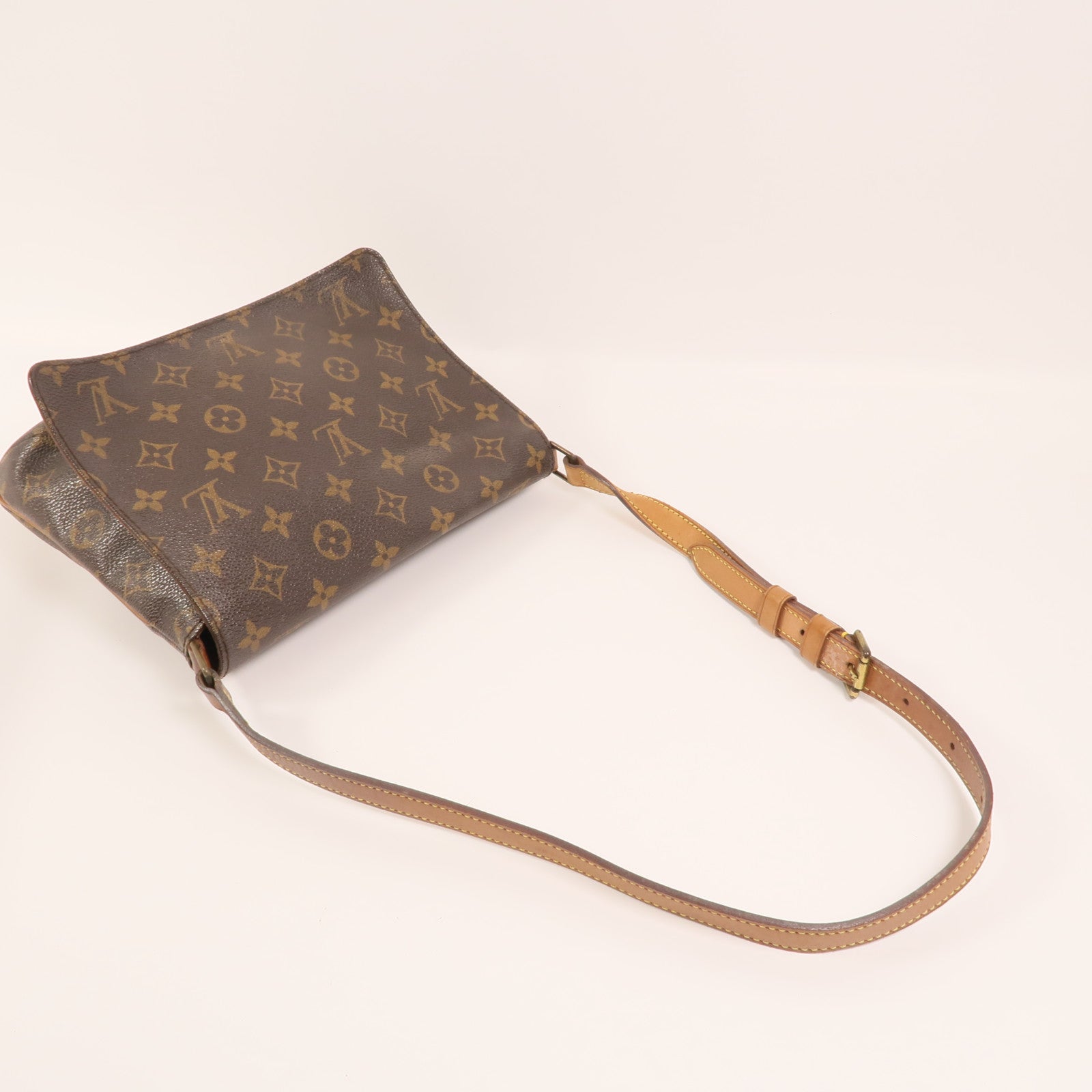LOUIS VUITTON Monogram Musette Tango金扣肩背袋