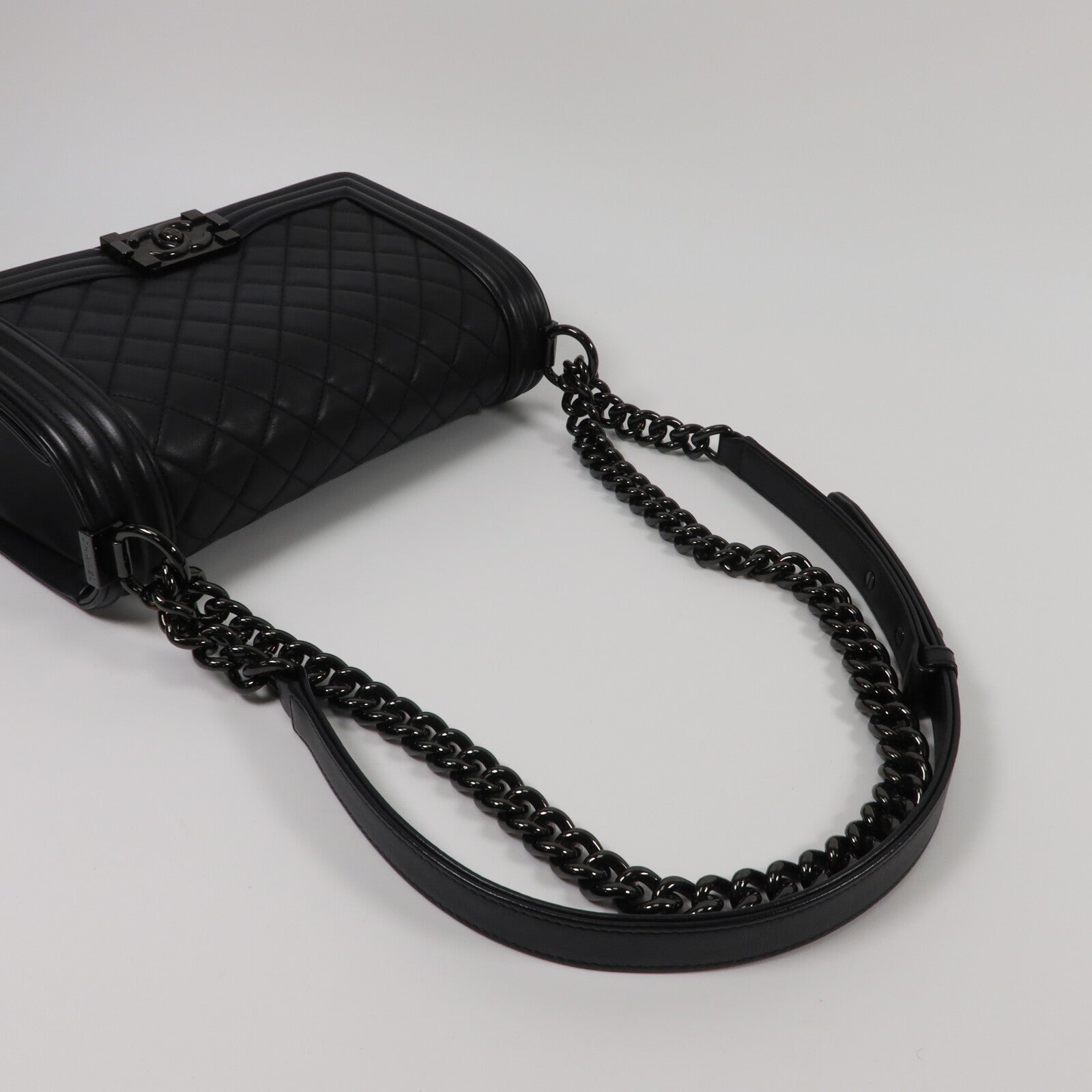 CHANEL 羊皮皮革Boy 25鏈帶肩背袋