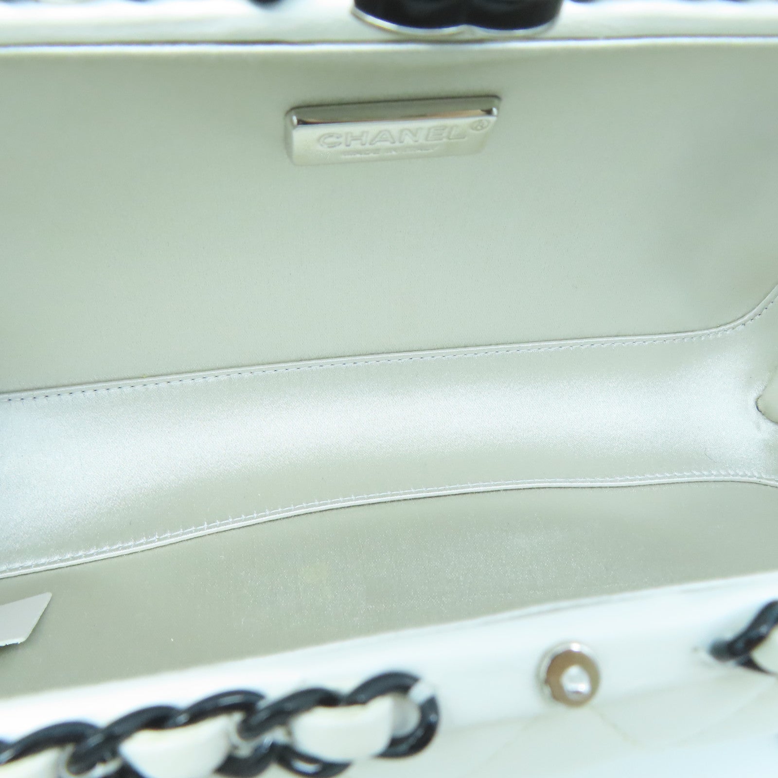 CHANEL Cowhide Leather Chain Shoulder Silver Buckle Chain Belt Shoulder Bag White