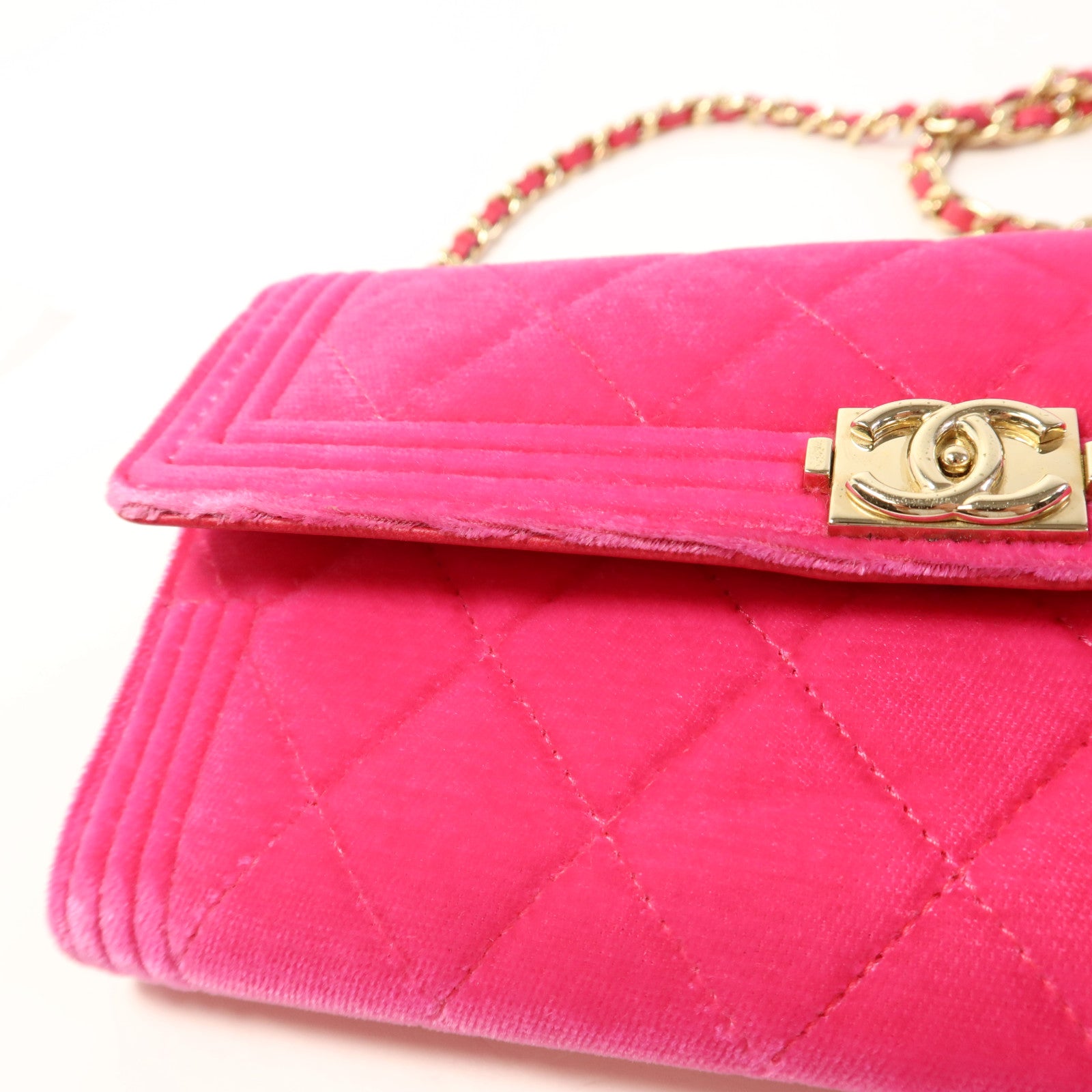 CHANEL 天鵝絨Boy WOC Wallet On Chain銀扣肩背袋