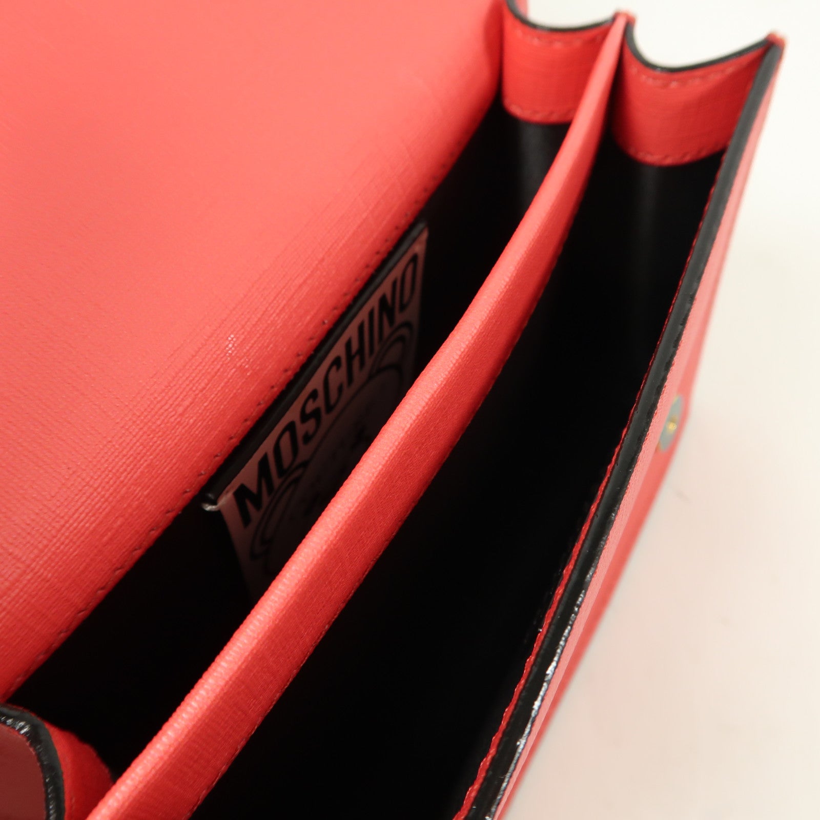 MOSCHINO 皮革Shoulder Bag金扣鏈帶肩背袋