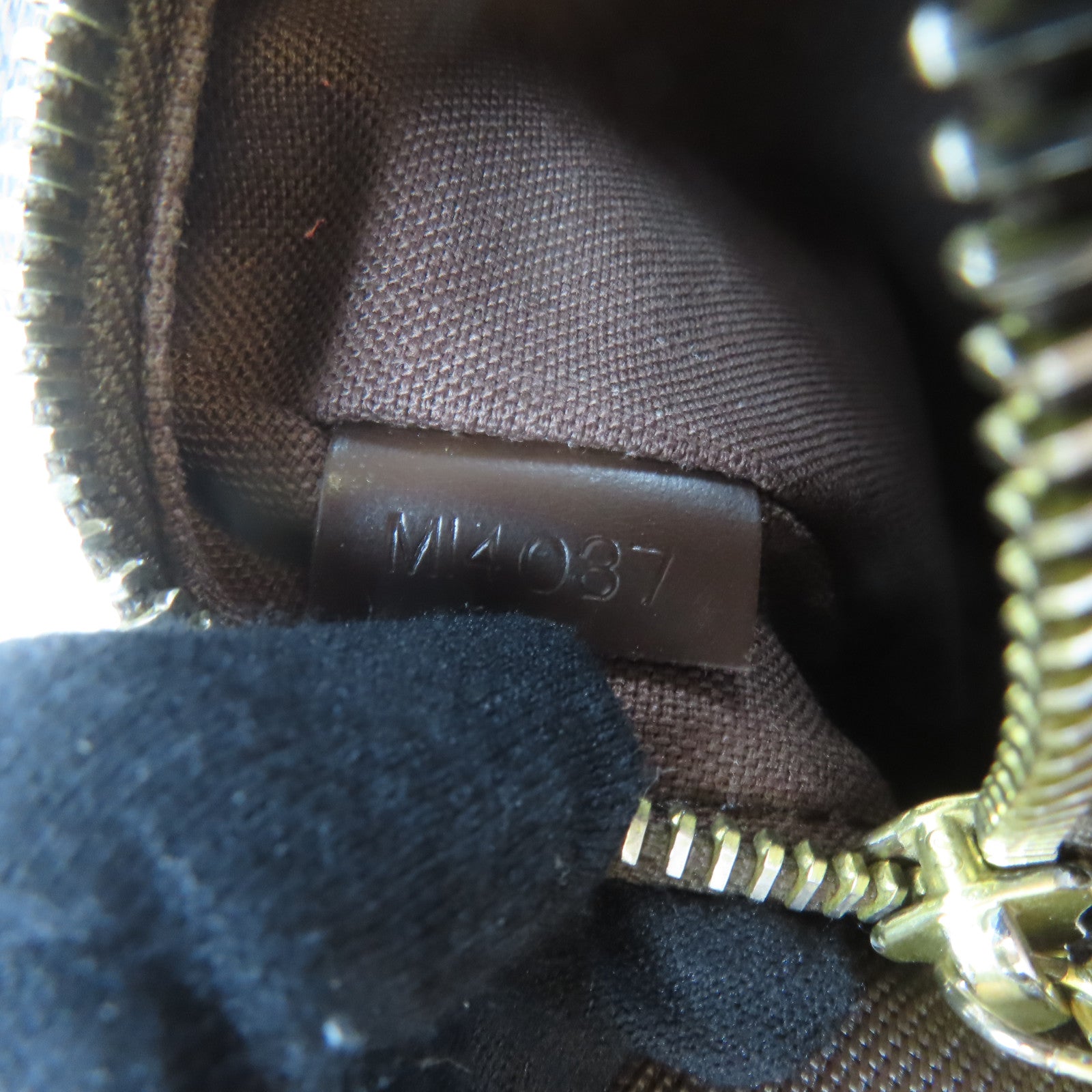 LOUIS VUITTON Damier Olav PM金扣肩背袋啡色