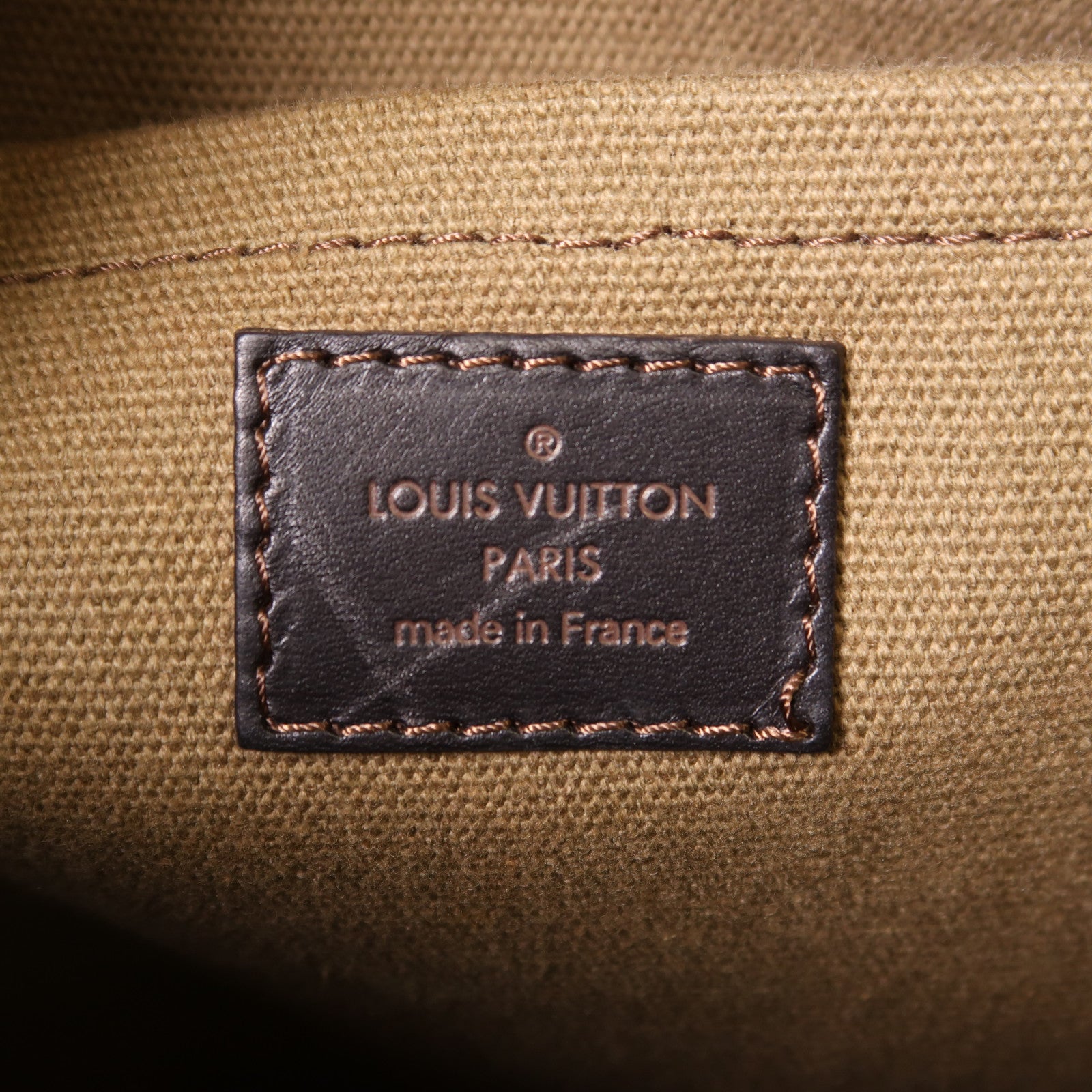 LOUIS VUITTON 牛皮皮革Utah Messenger肩背袋
