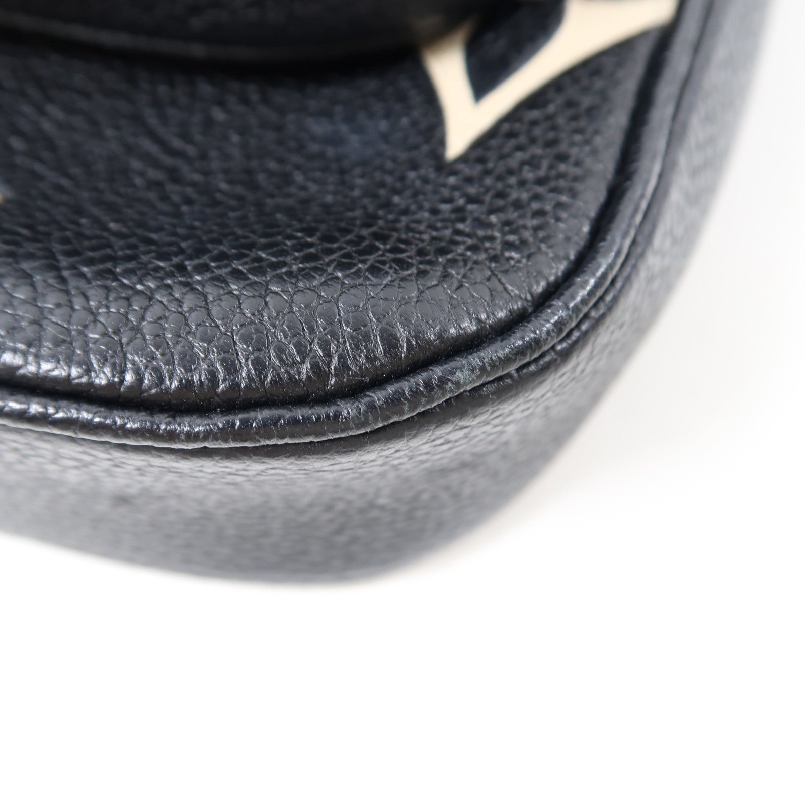 LOUIS VUITTON Monogram Empreinte Multi Pochette Accessoires金扣肩背袋黑色