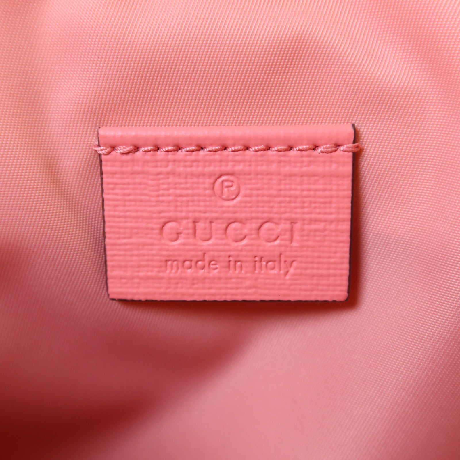 GUCCI 塗層帆布GG Supreme銀扣肩背袋