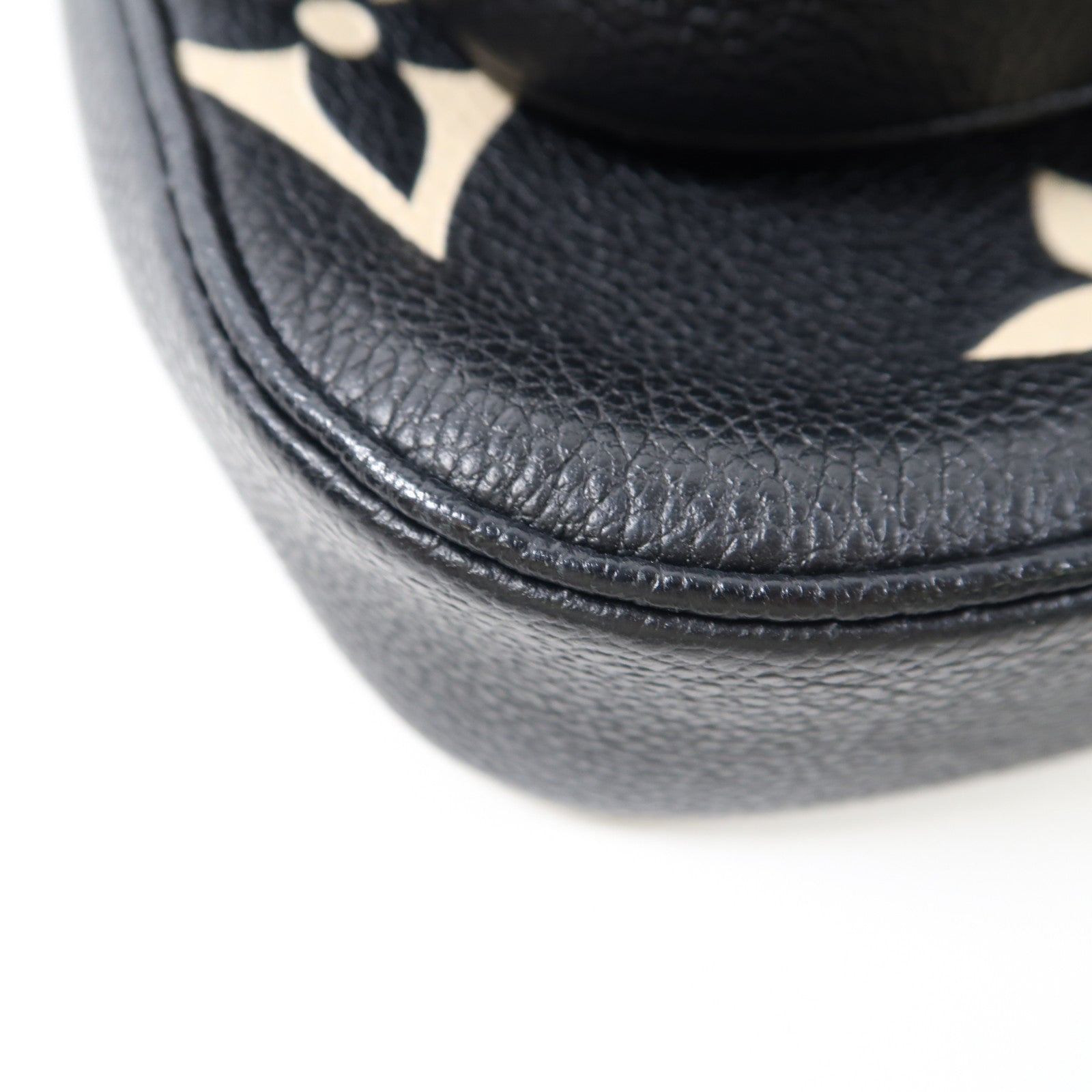 LOUIS VUITTON Monogram Empreinte Multi Pochette Accessoires金扣肩背袋黑色