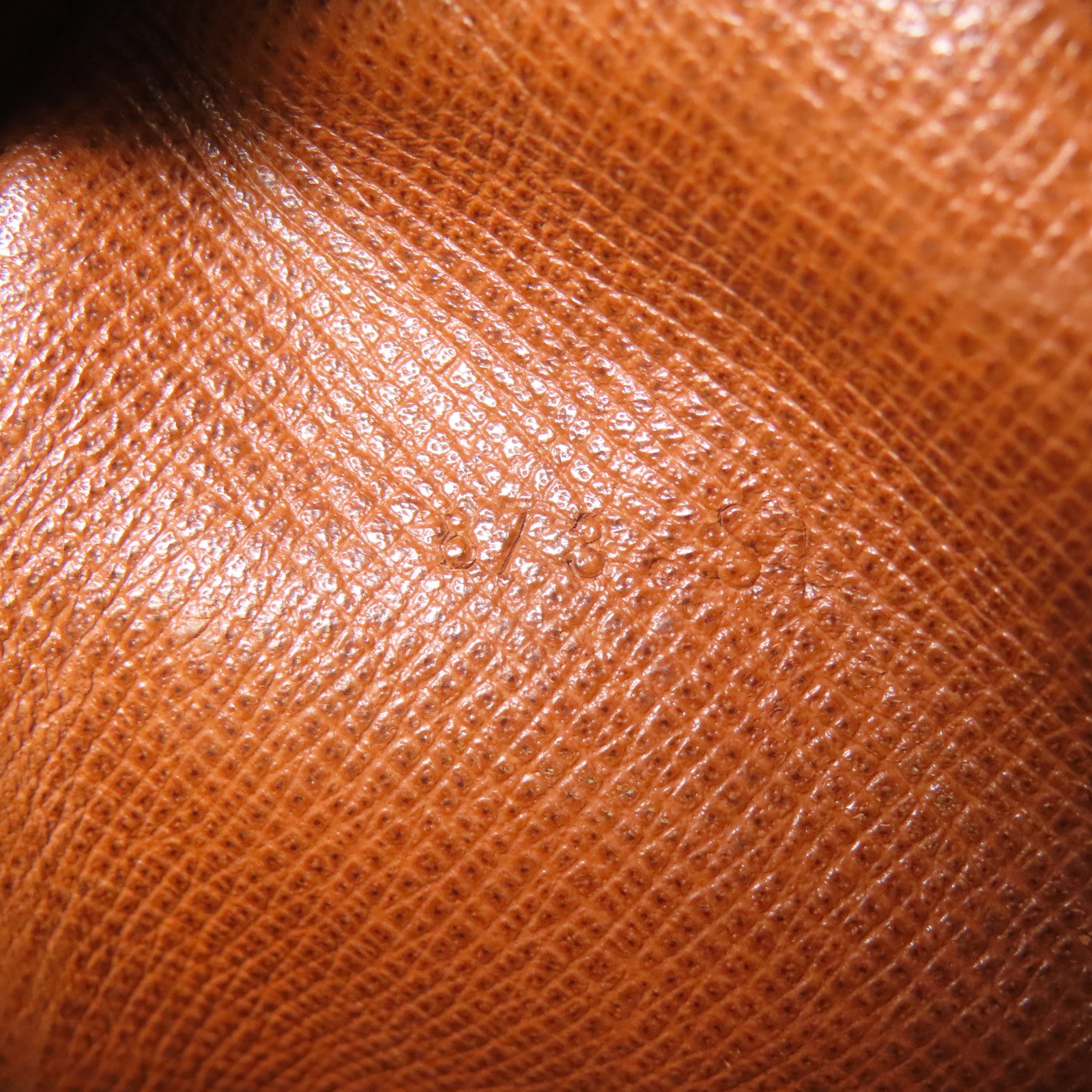 LOUIS VUITTON 【激減優惠】Monogram Danube金扣肩背袋