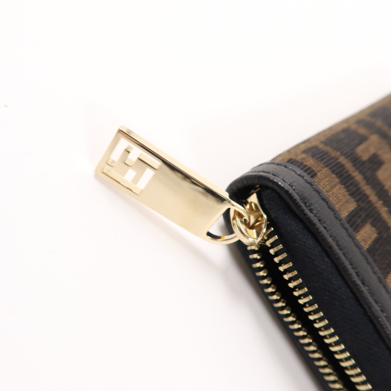 FENDI 帆布Long Round Zipper Wallet金扣長錢包啡色/黑色