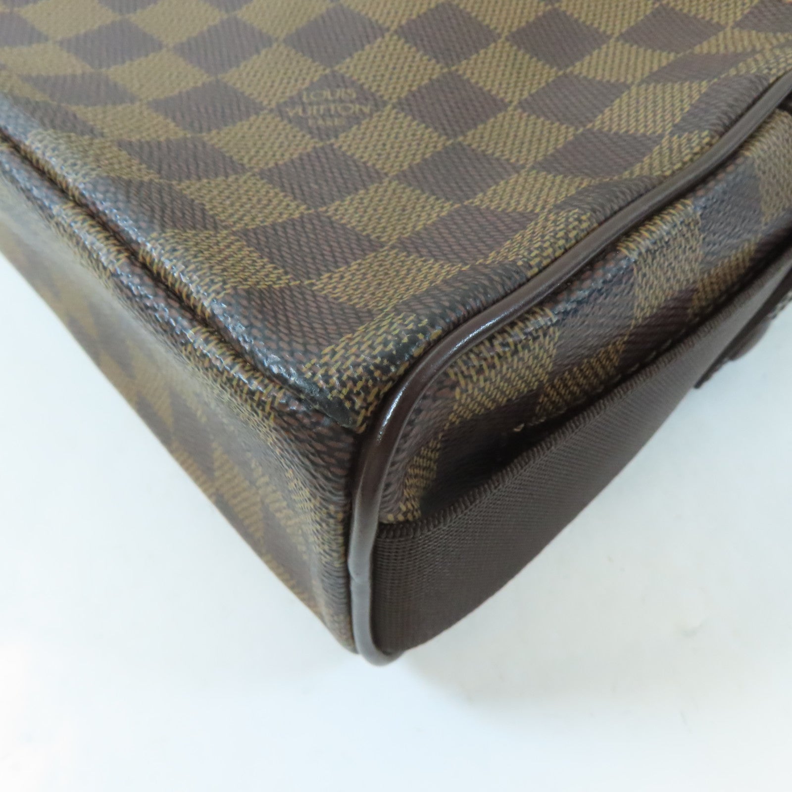 LOUIS VUITTON Damier Olav PM金扣肩背袋啡色
