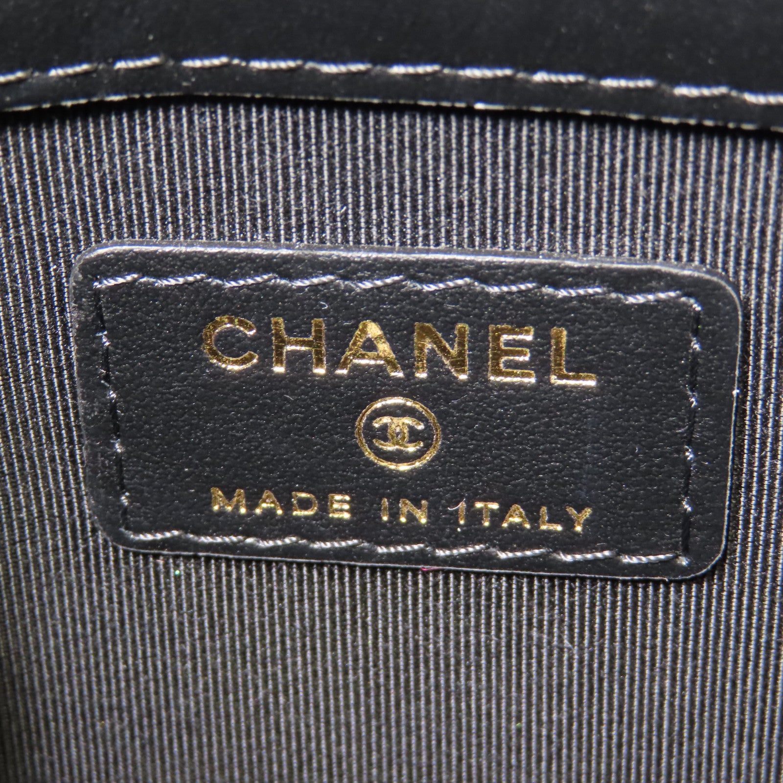 CHANEL 牛皮皮革Pouch/Clutch金扣手拿包