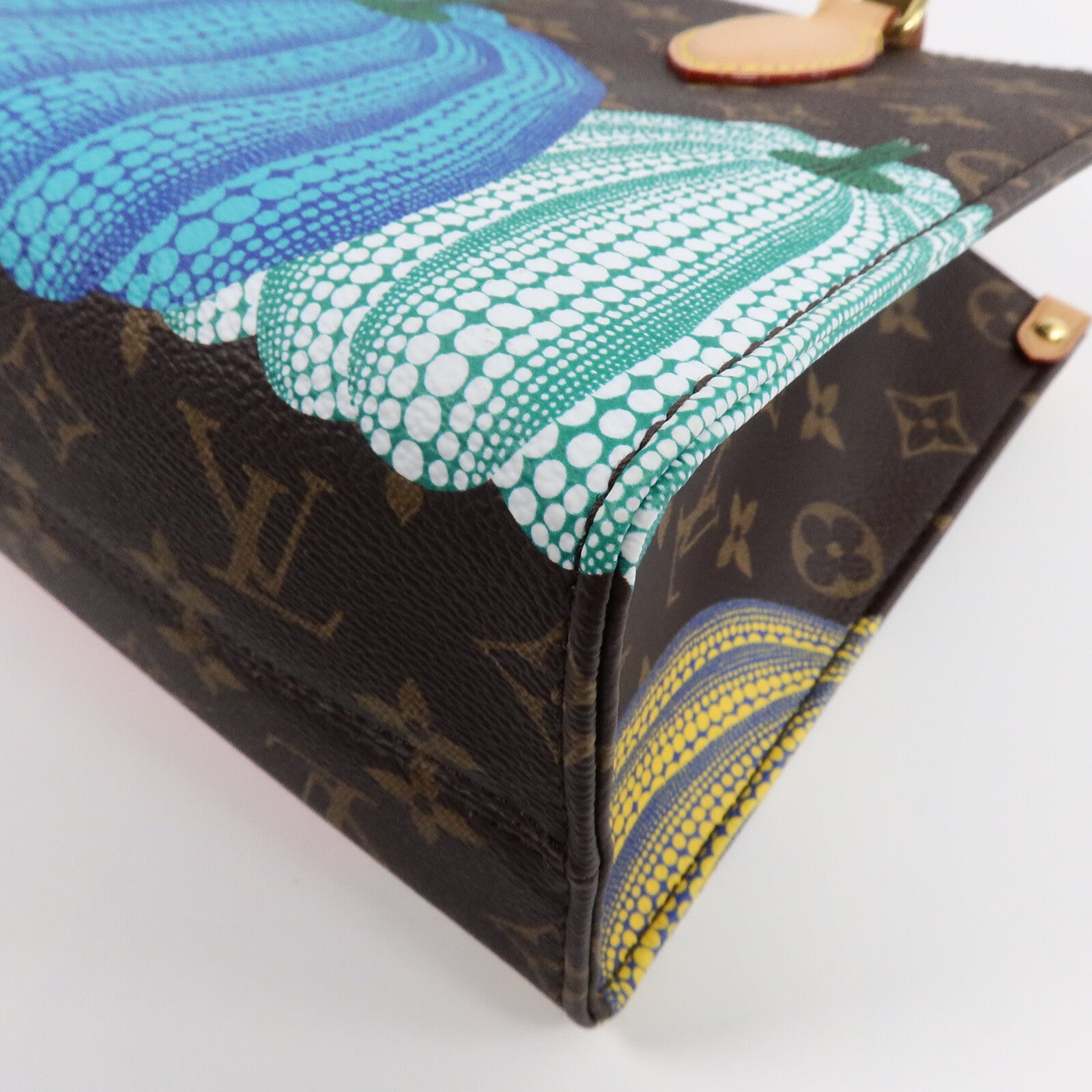 LOUIS VUITTON Monogram Reverse LV x YK OnTheGo PM手挽肩背兩用袋