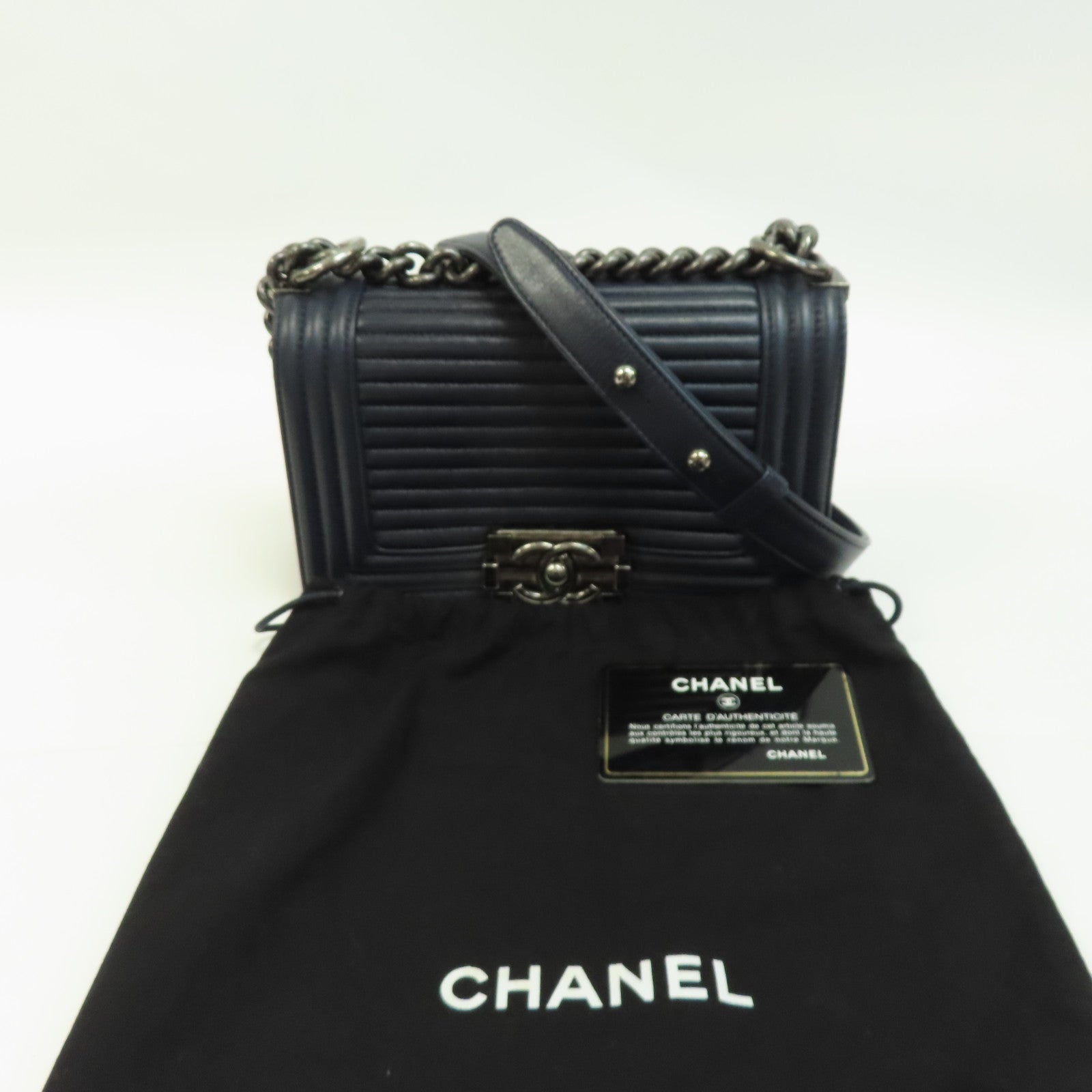 CHANEL 羊皮皮革Chanel Boy 20cm銀扣鏈帶肩背袋深藍色
