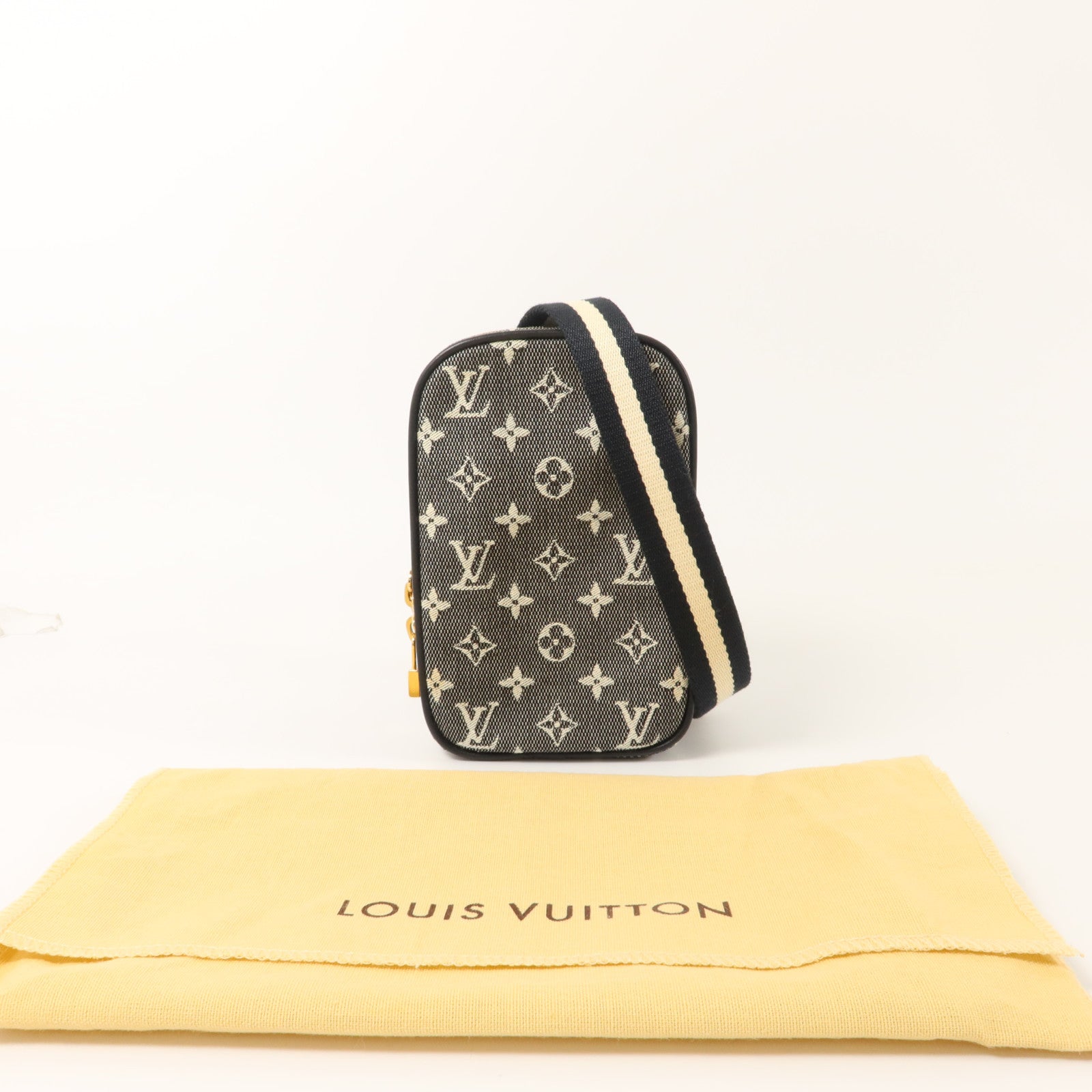 LOUIS VUITTON Monogram Mini Digital Camera Case Pouch金扣肩背袋