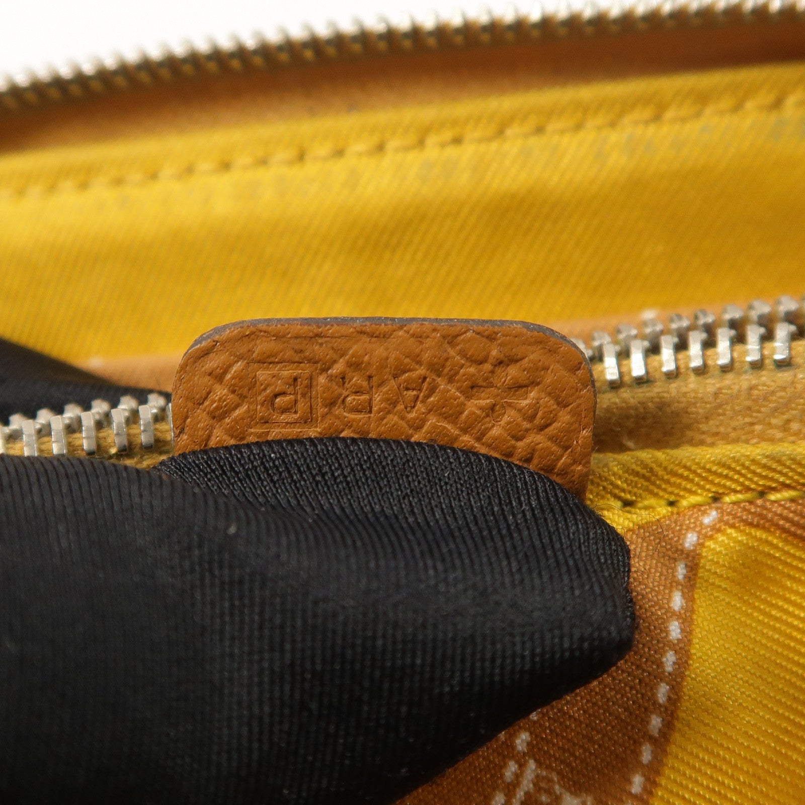 HERMES Epsom皮革/絲質Silk In Compact錢包Gold