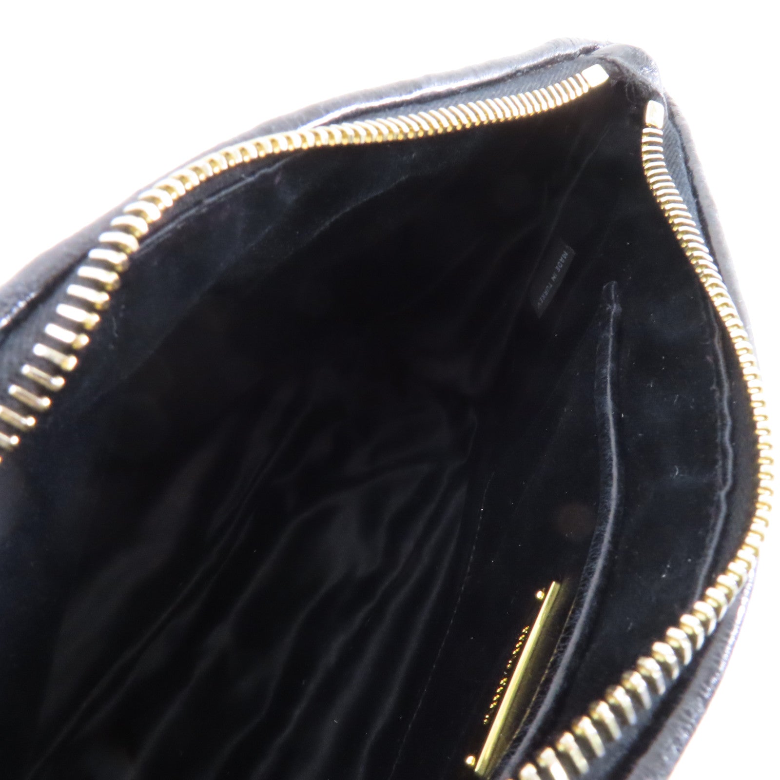 Miu Miu 牛皮皮革Clutch Bag金扣手拿包黑色