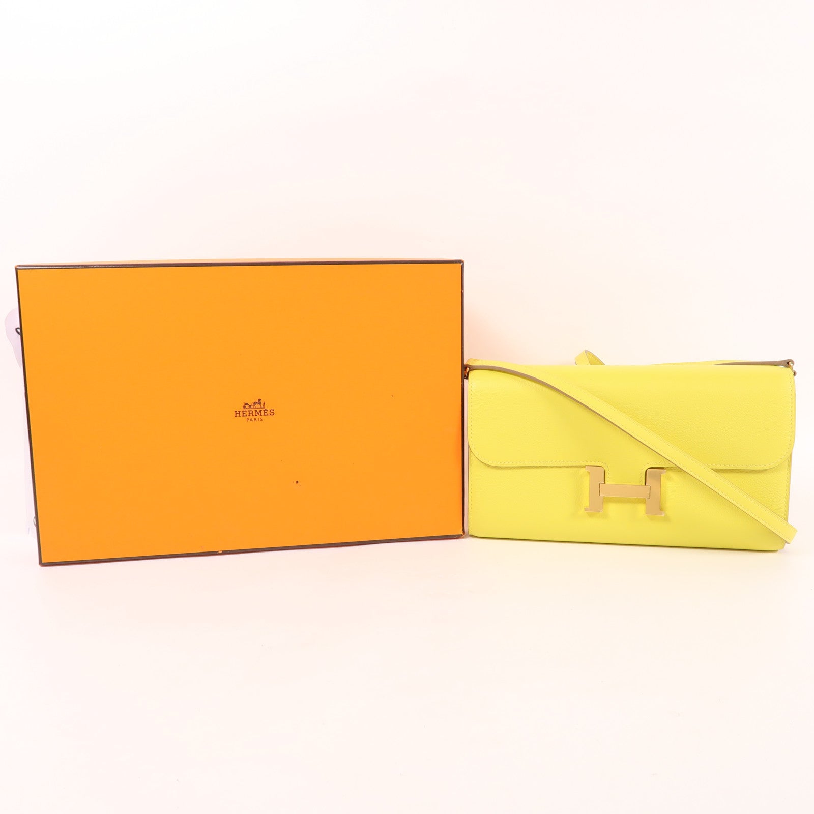 HERMES Evercolor皮革Constance To Go金扣肩背袋Lime