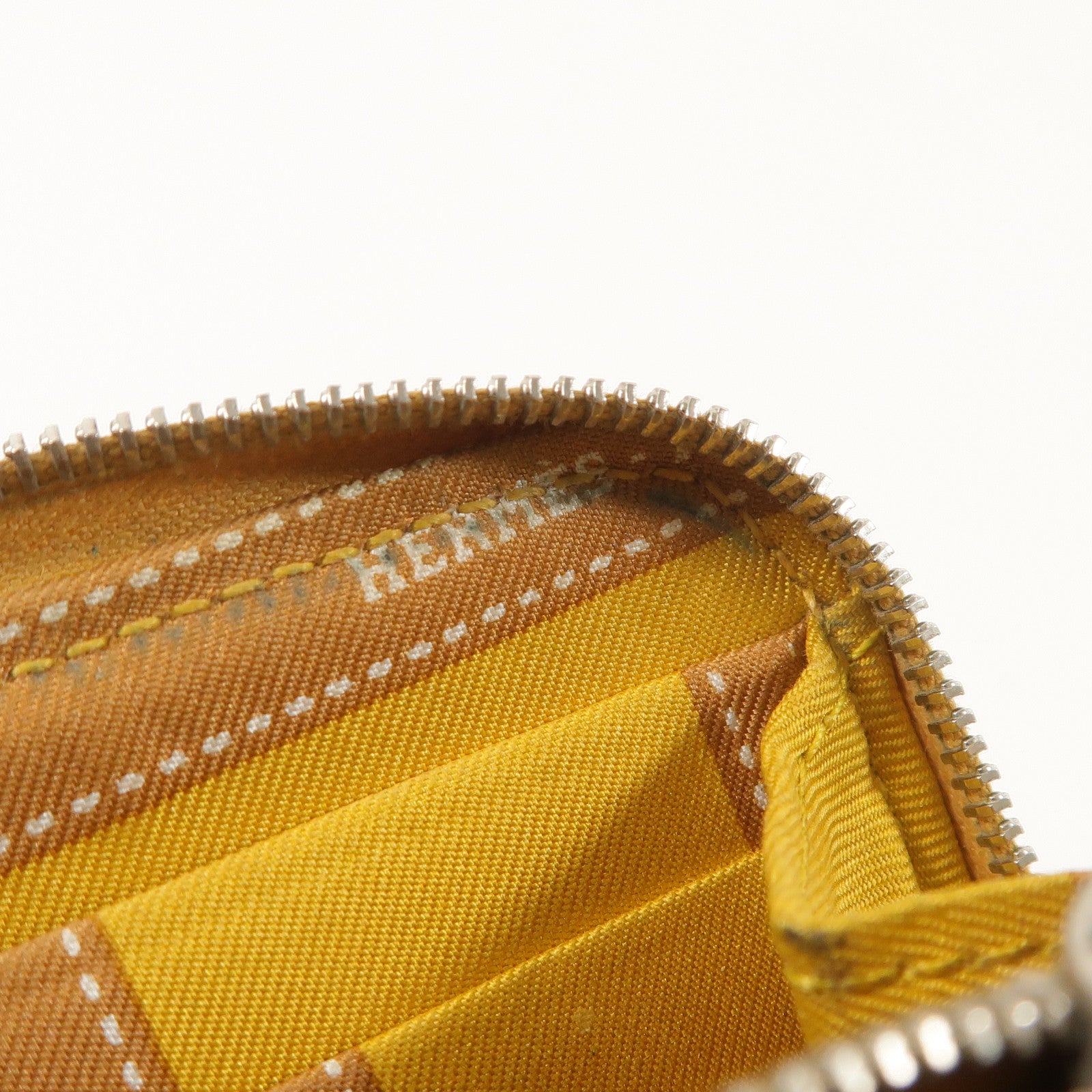 HERMES Epsom皮革/絲質Silk In Compact錢包Gold