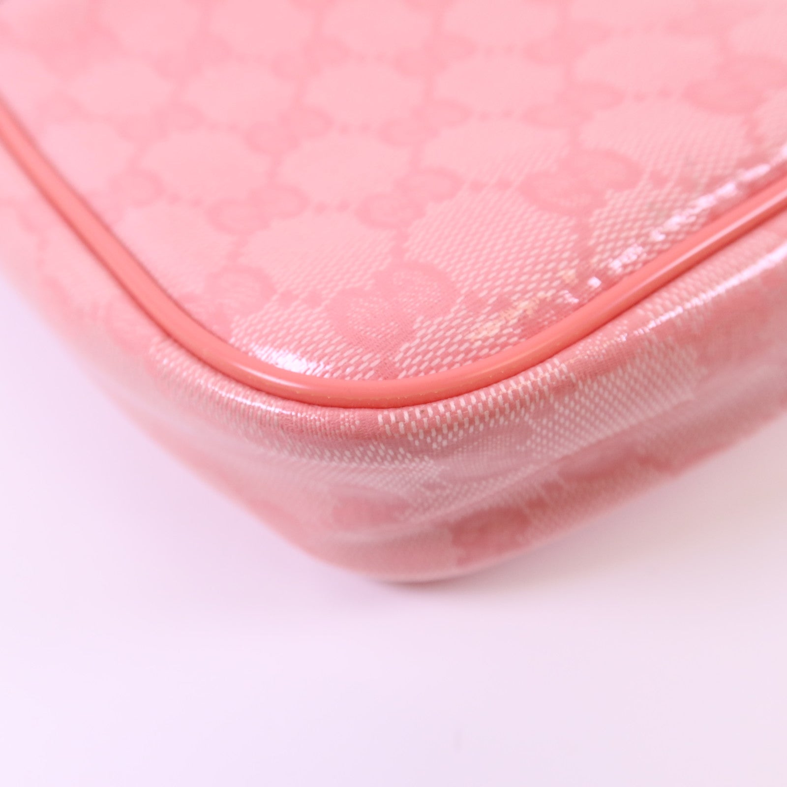 GUCCI 塗層帆布GG Supreme銀扣肩背袋