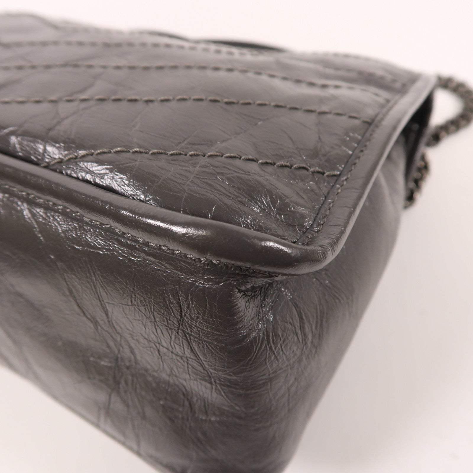 SAINT LAURENT 牛皮皮革Niki銀扣鏈帶肩背袋灰色