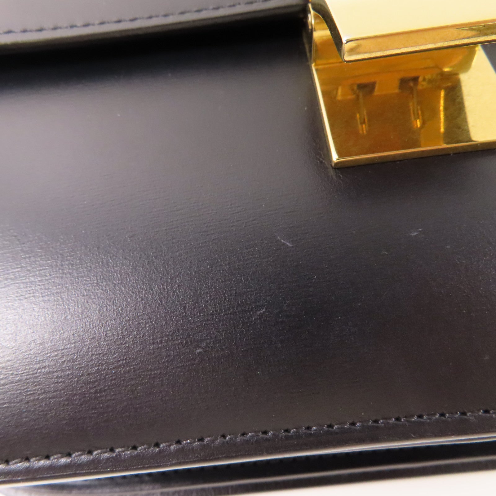 CELINE 牛皮皮革Classic Box金扣肩背袋