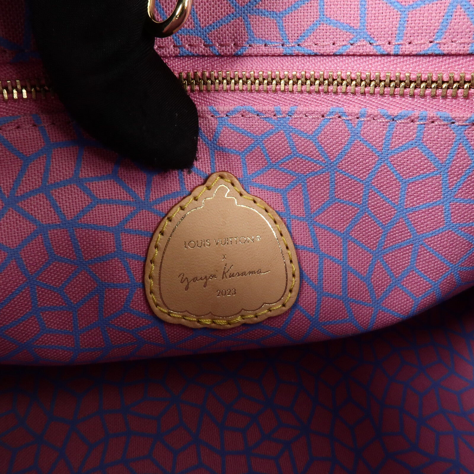 LOUIS VUITTON Monogram Reverse LV x YK OnTheGo PM手挽肩背兩用袋