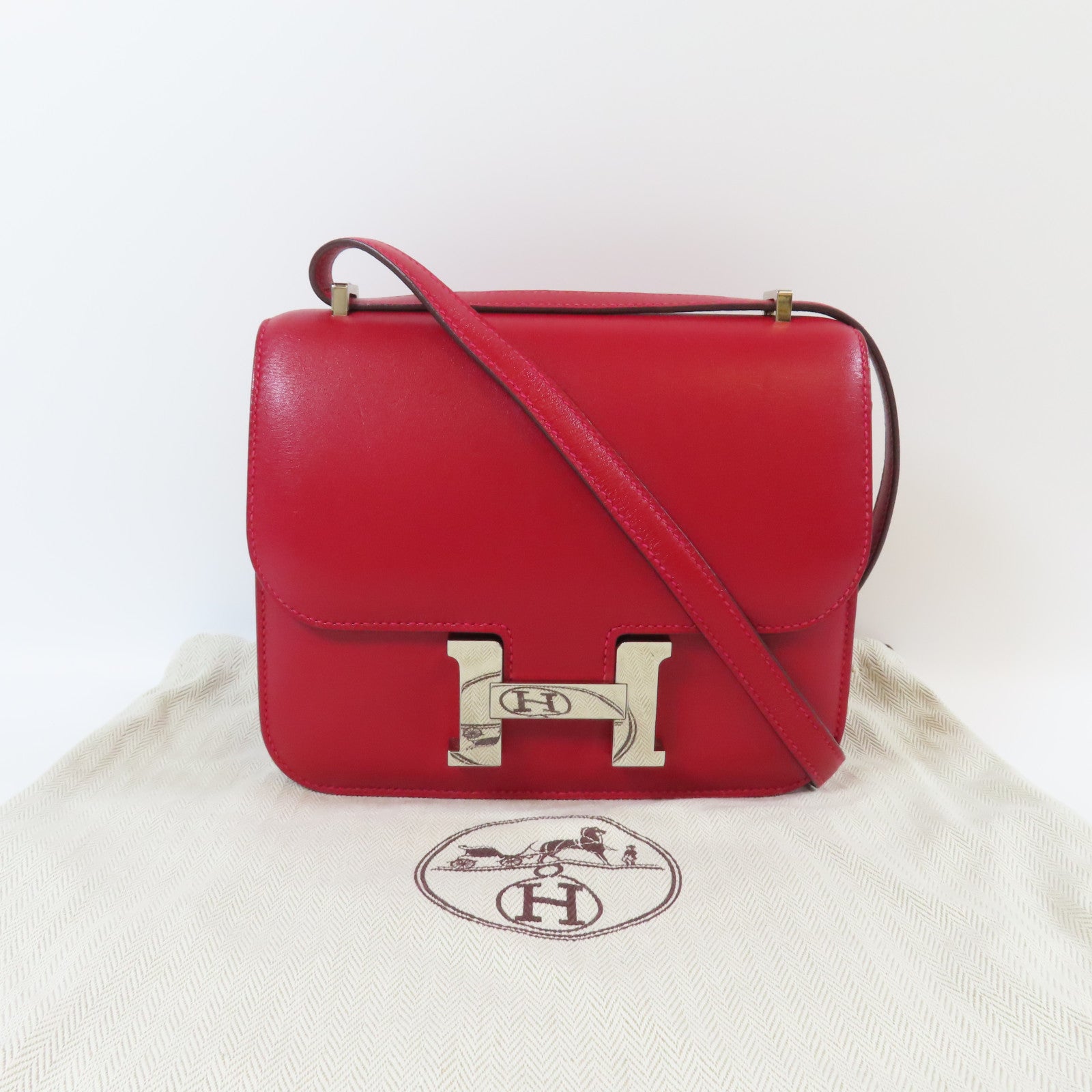 HERMES 【激減優惠】Swift皮革Constance Mini銀扣肩背袋Rouge/紅色