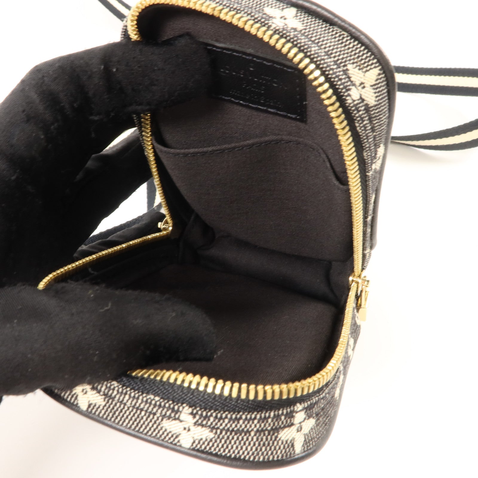 LOUIS VUITTON Monogram Mini Digital Camera Case Pouch金扣肩背袋