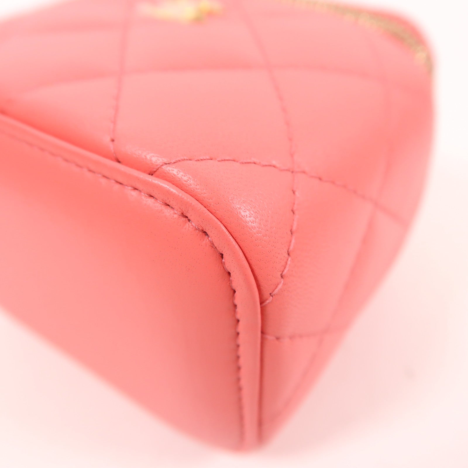 CHANEL 羊皮皮革Mini Vanity金扣鏈帶肩背袋