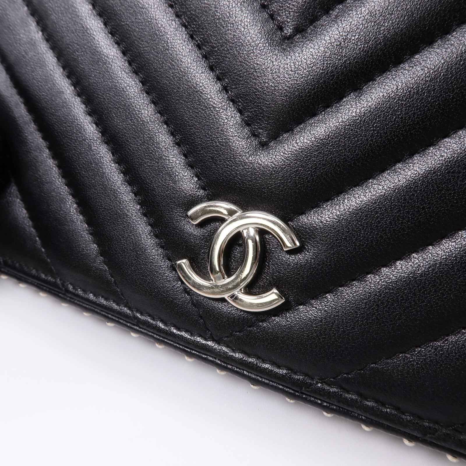 CHANEL 牛皮皮革WOC Wallet On Chain鏈帶肩背袋