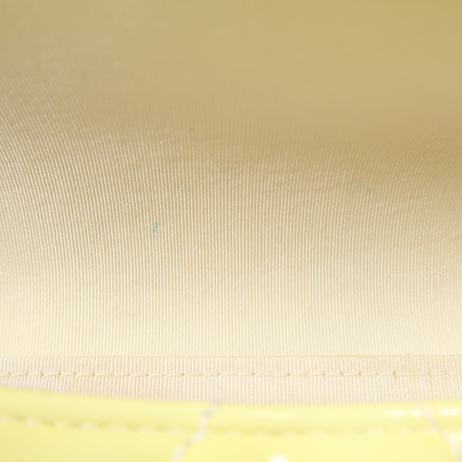 CHANEL 漆皮皮革Chain Shoulder金扣鏈帶肩背袋