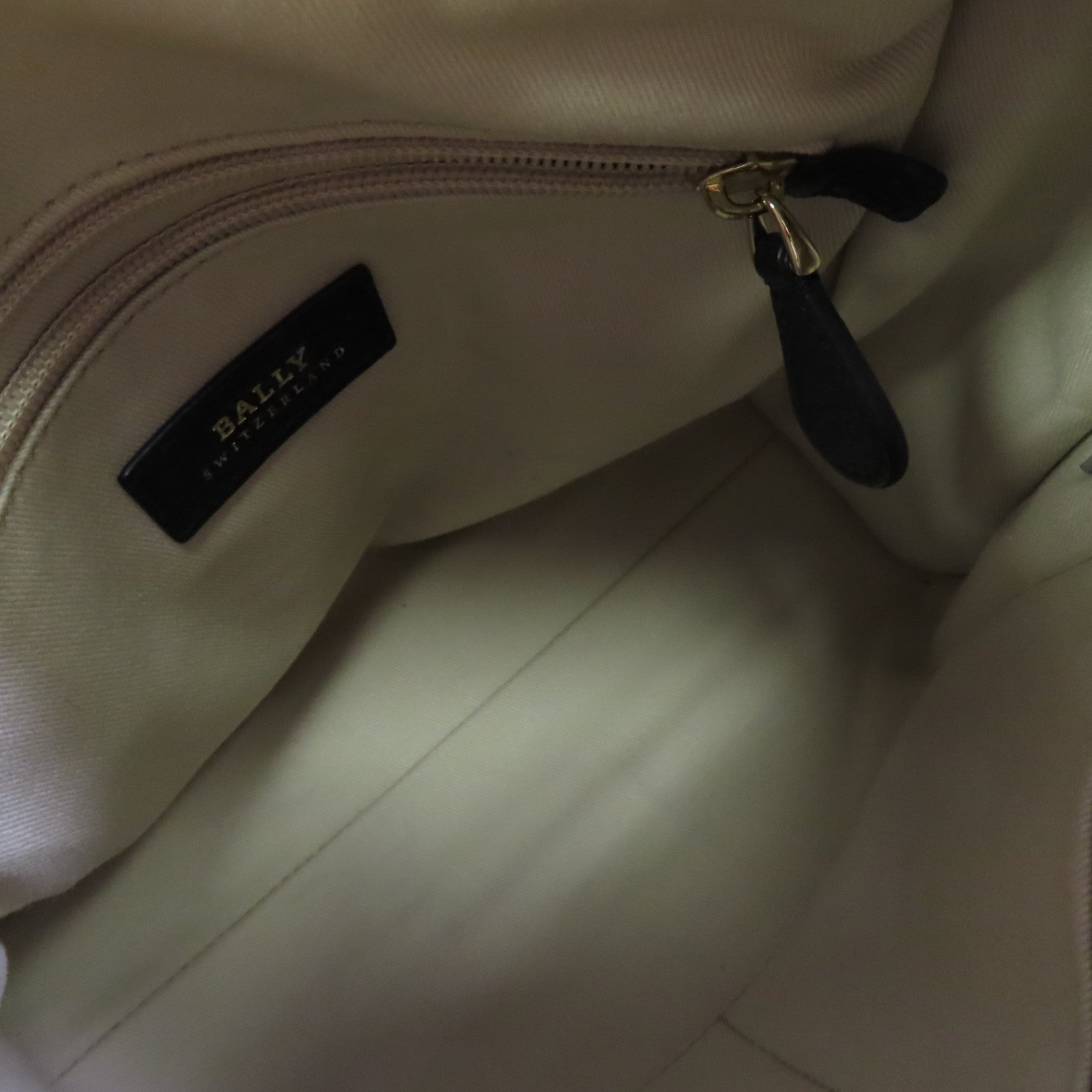 BALLY 牛皮皮革Hand Bag金扣手挽袋