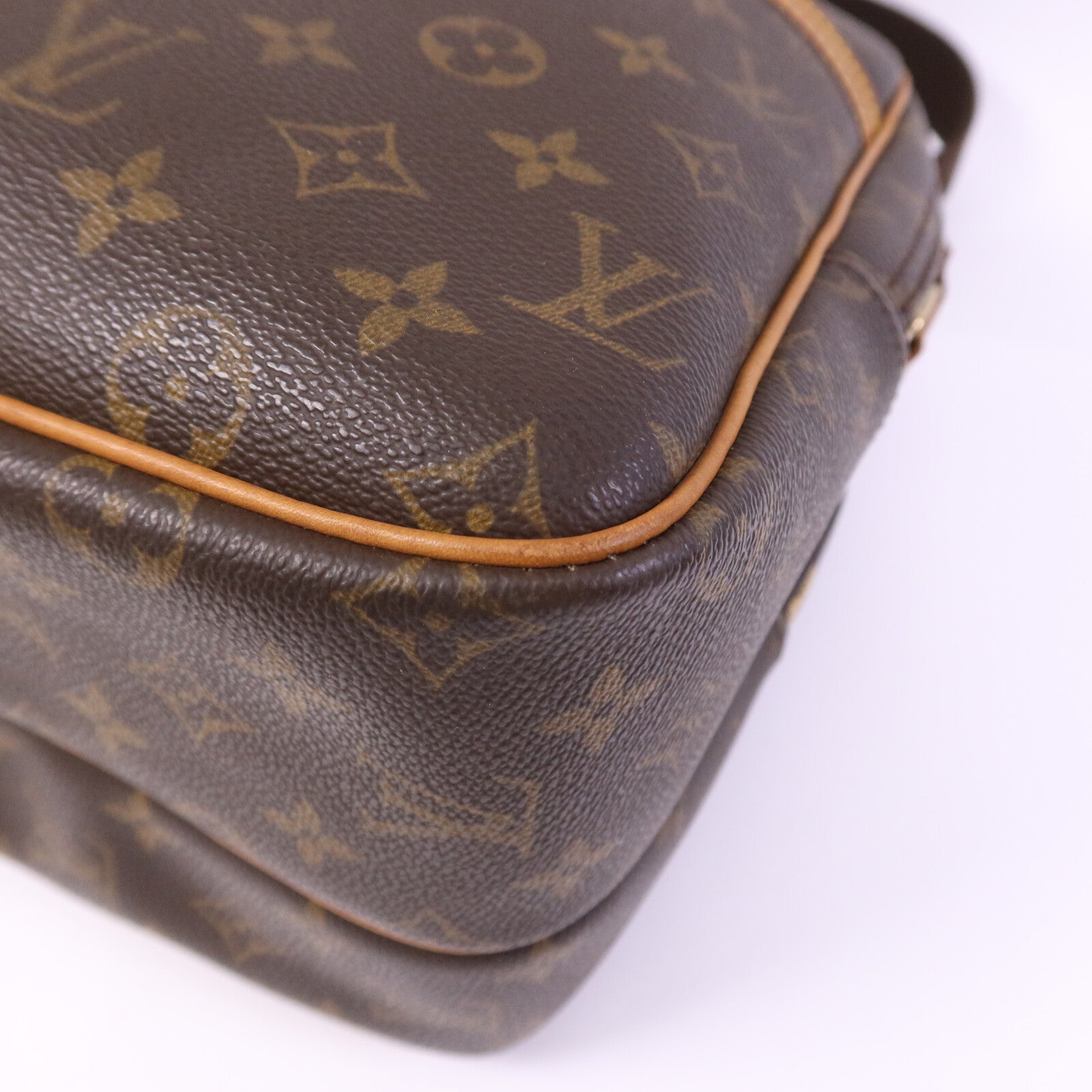 LOUIS VUITTON Monogram Reporter GM金扣肩背袋