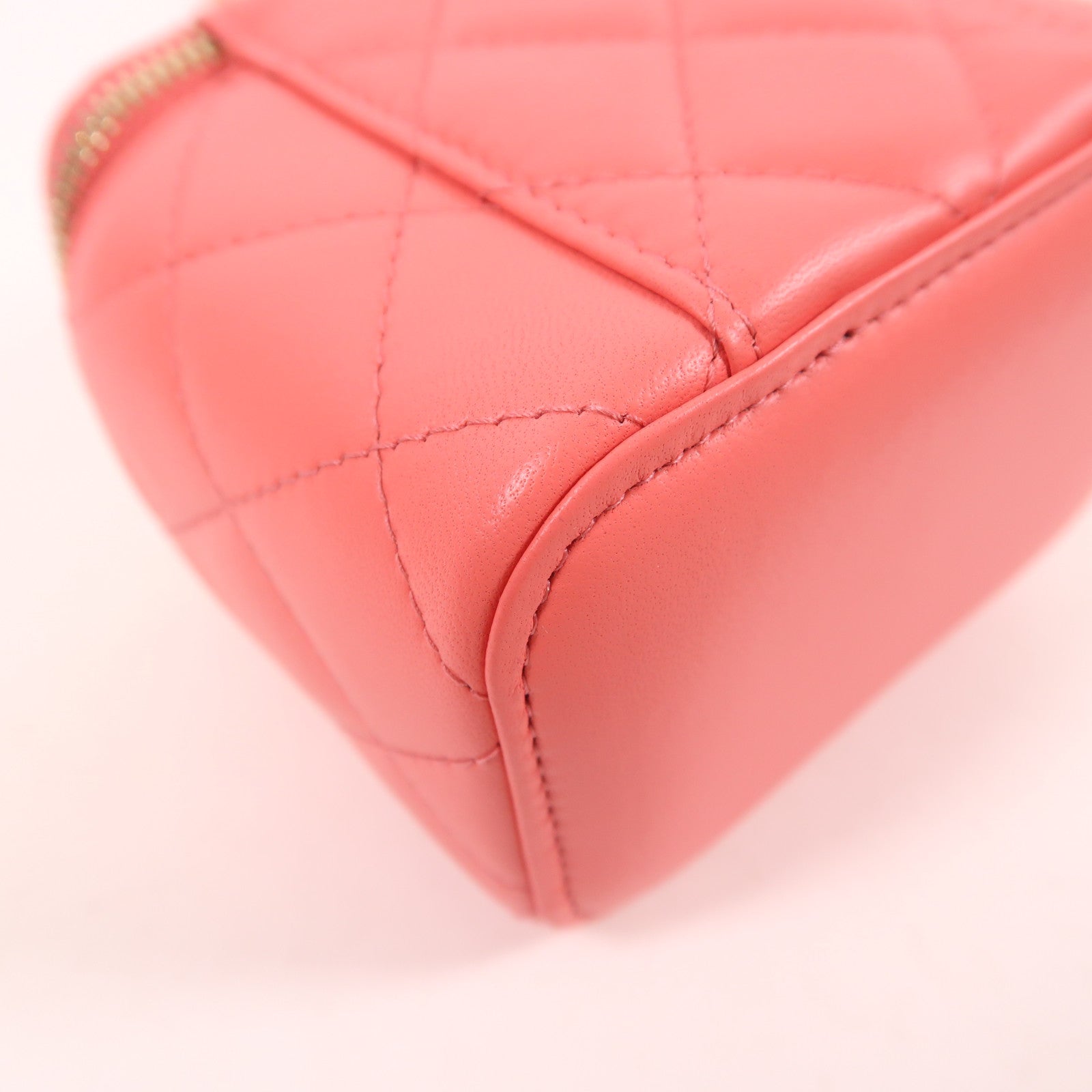 CHANEL 羊皮皮革Mini Vanity金扣鏈帶肩背袋