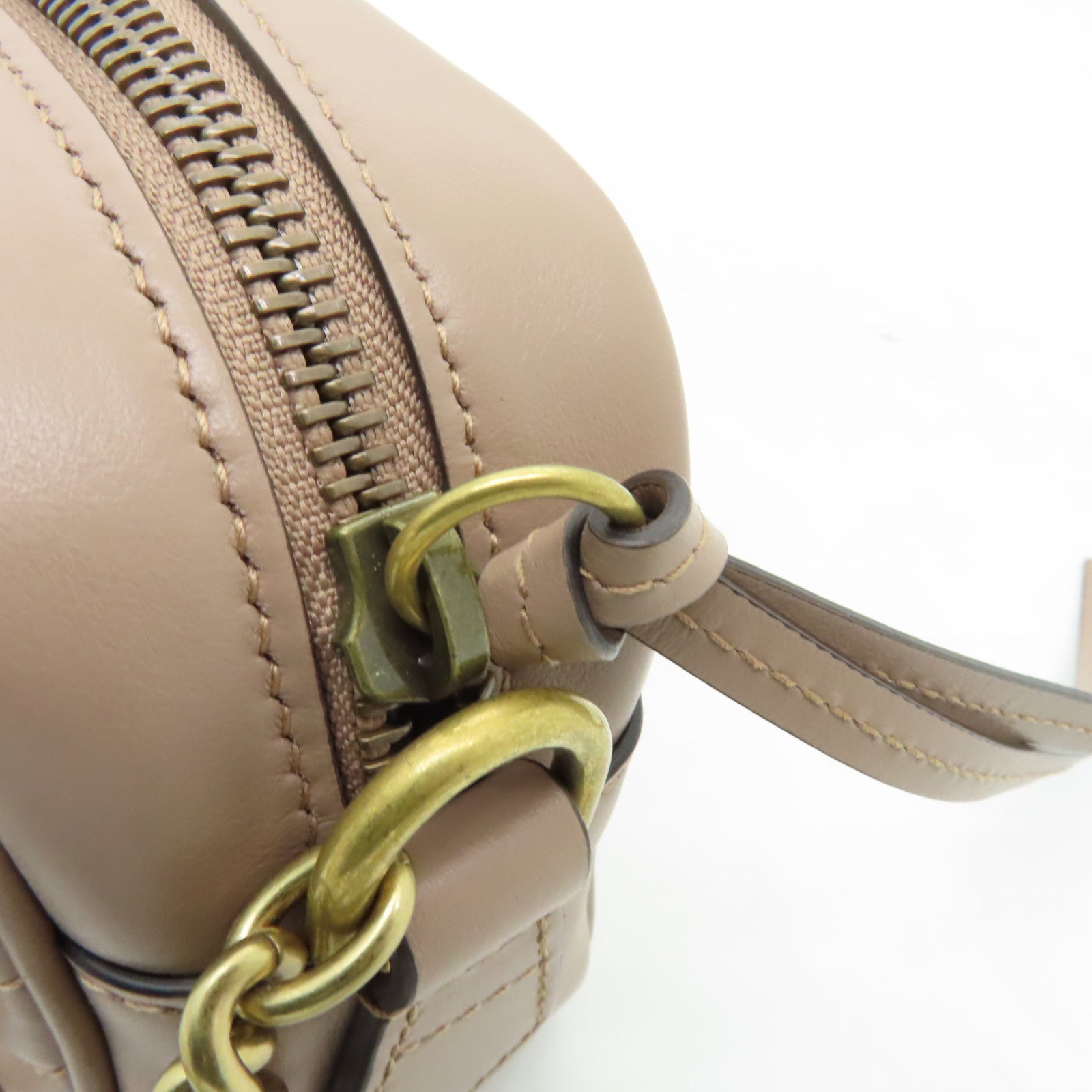 GUCCI 【激減優惠】牛皮皮革GG Marmont Mini金扣肩背袋啡色