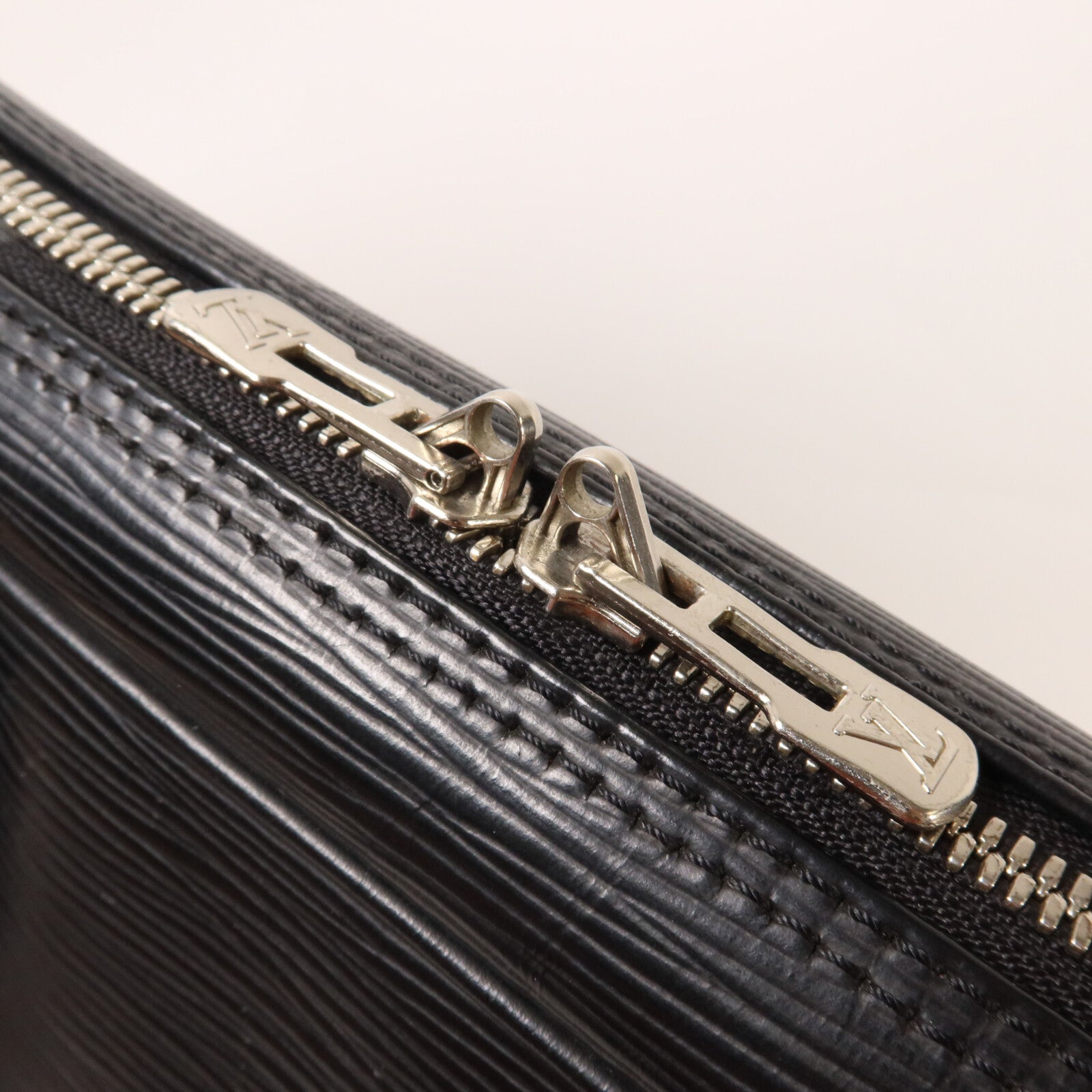 LOUIS VUITTON Epi Porte-Documents Voyage公事包